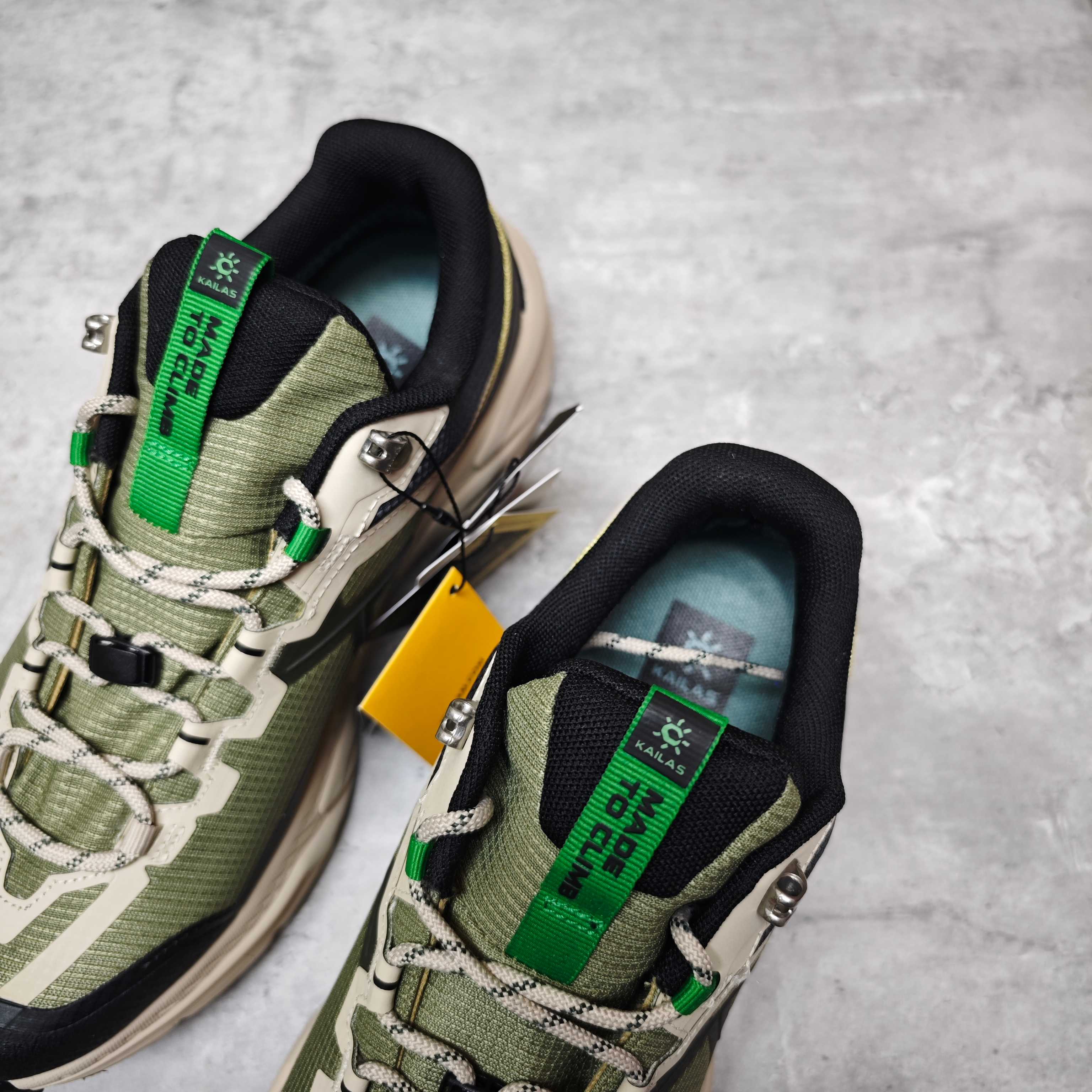 Basic Shoes Breathable L-s