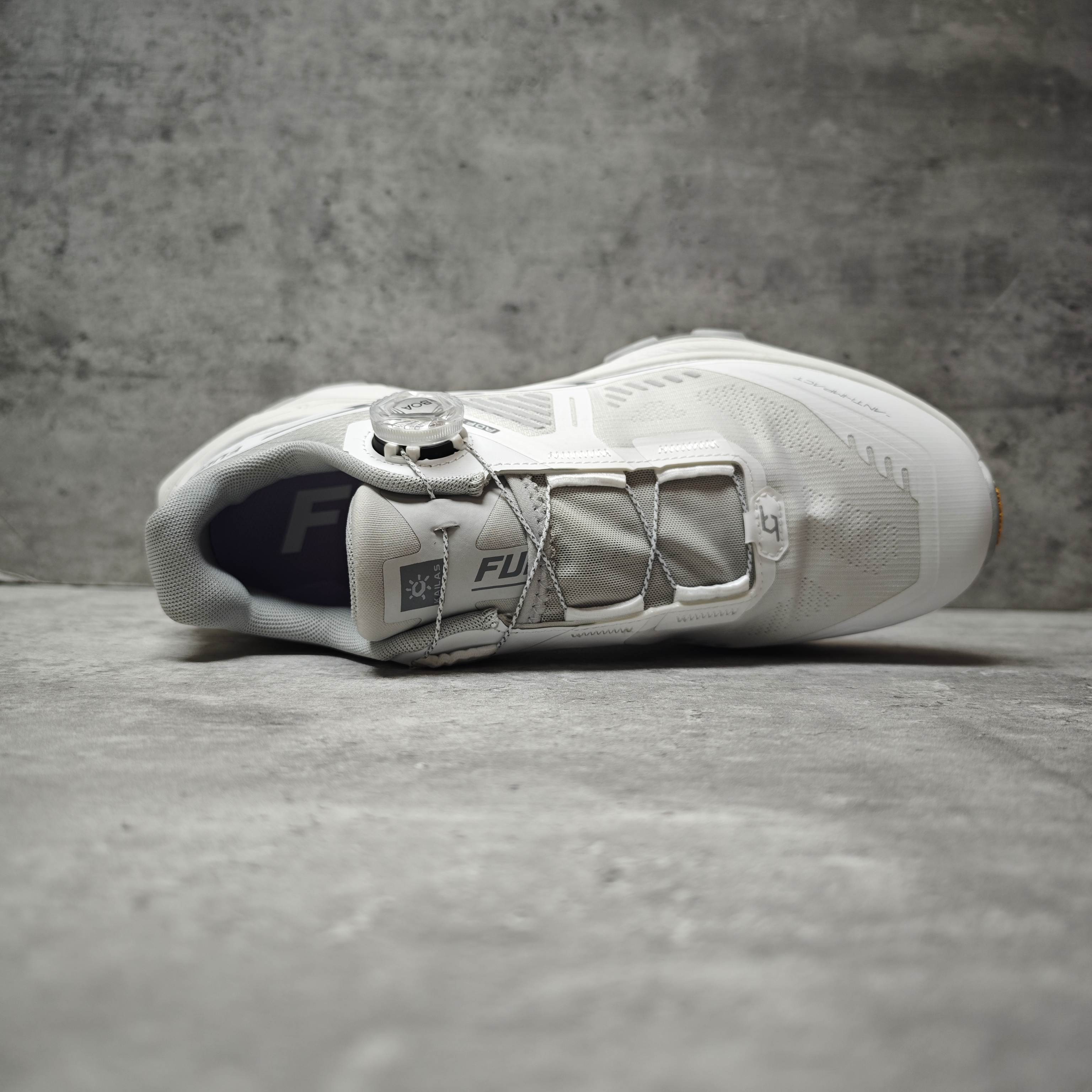 Basic Shoes White L-s