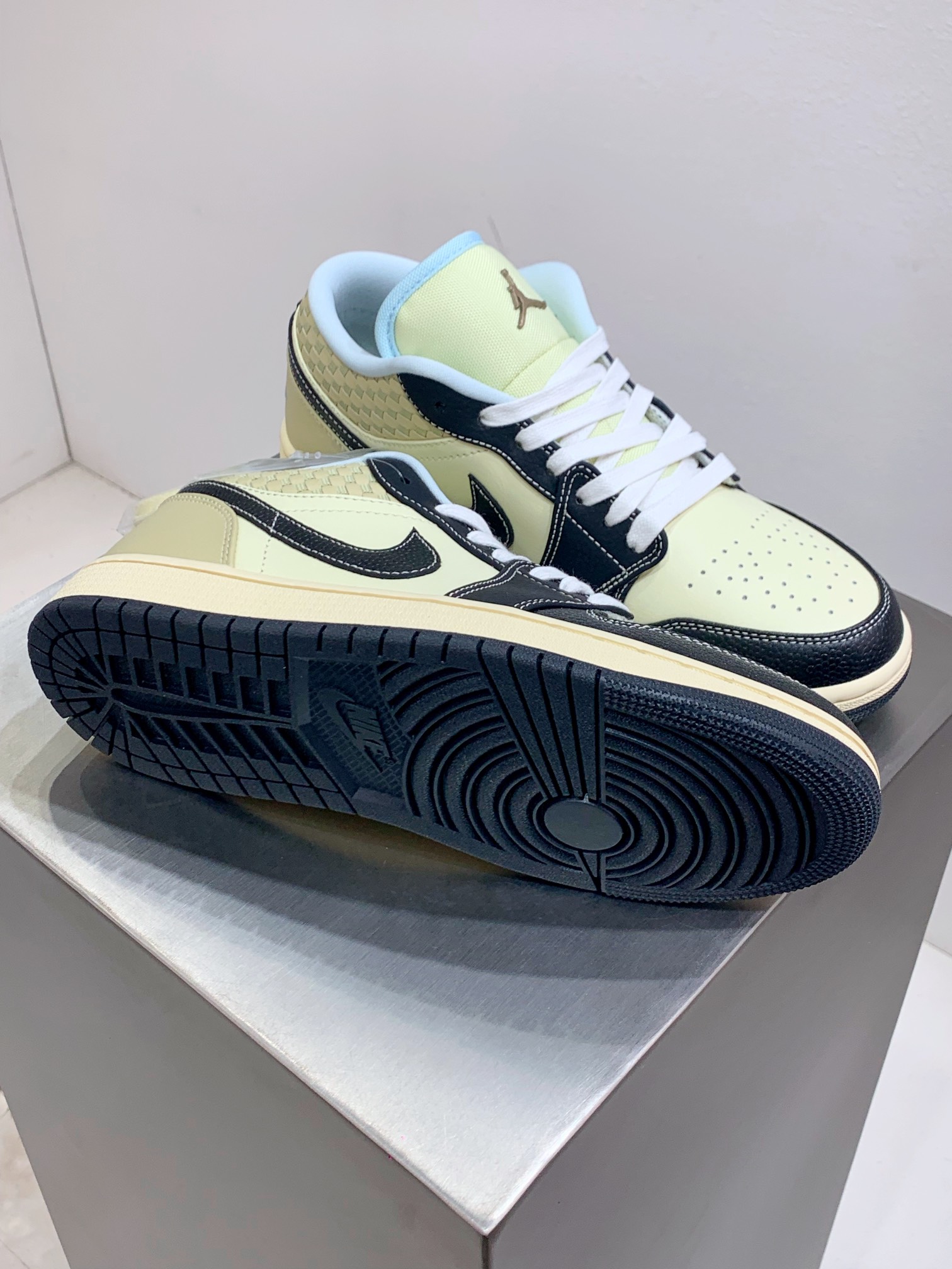 Jordan Nike Basic Shoes L-s