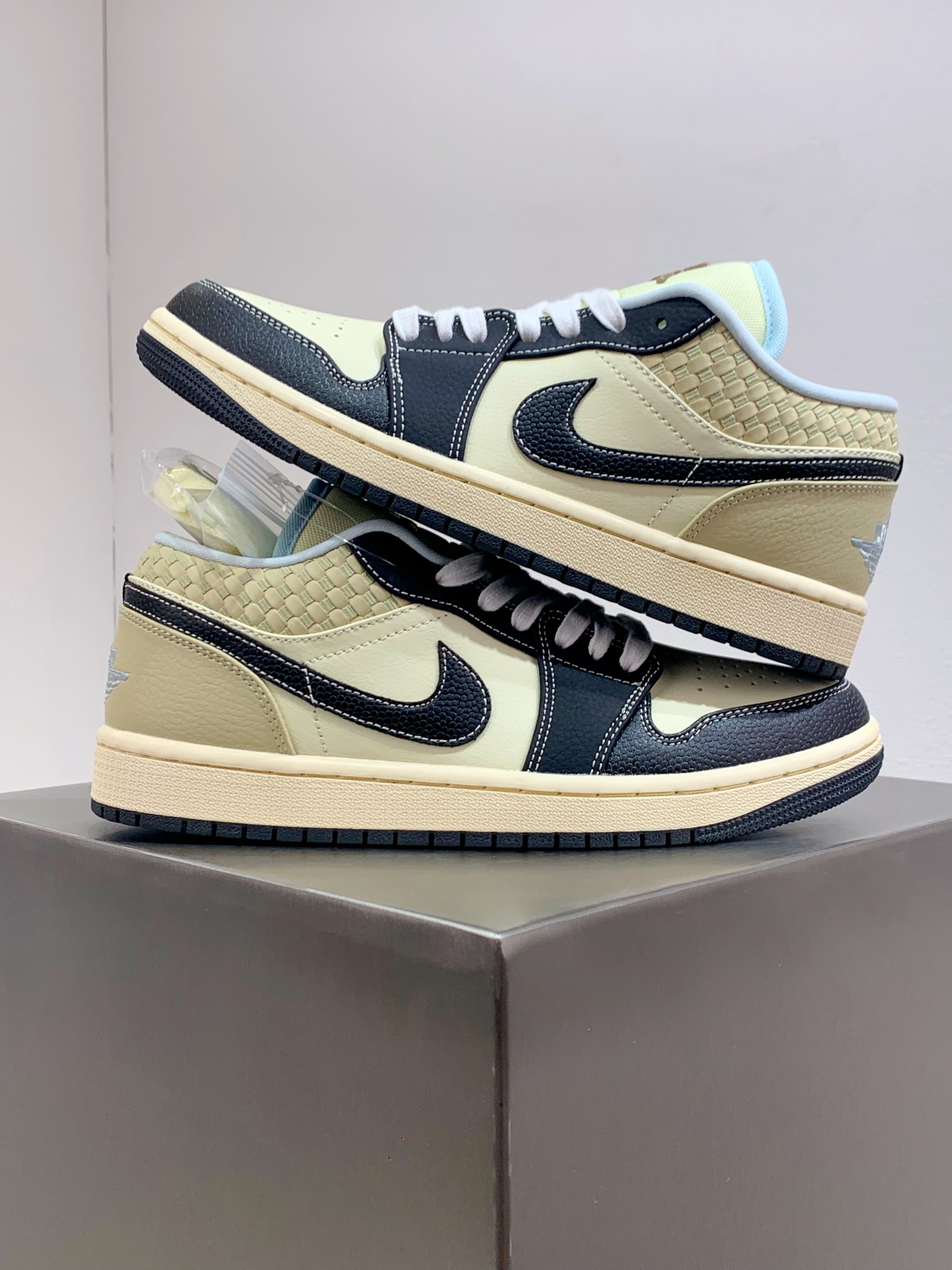 Jordan Nike Basic Shoes L-s