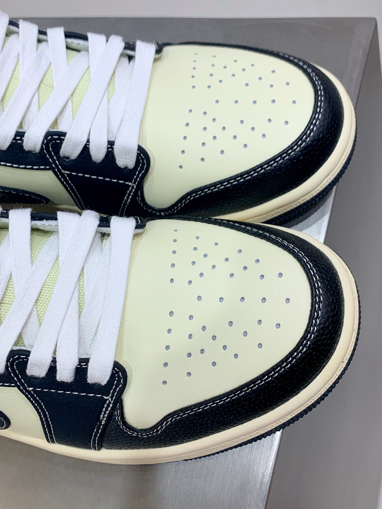 Jordan Nike Basic Shoes L-s