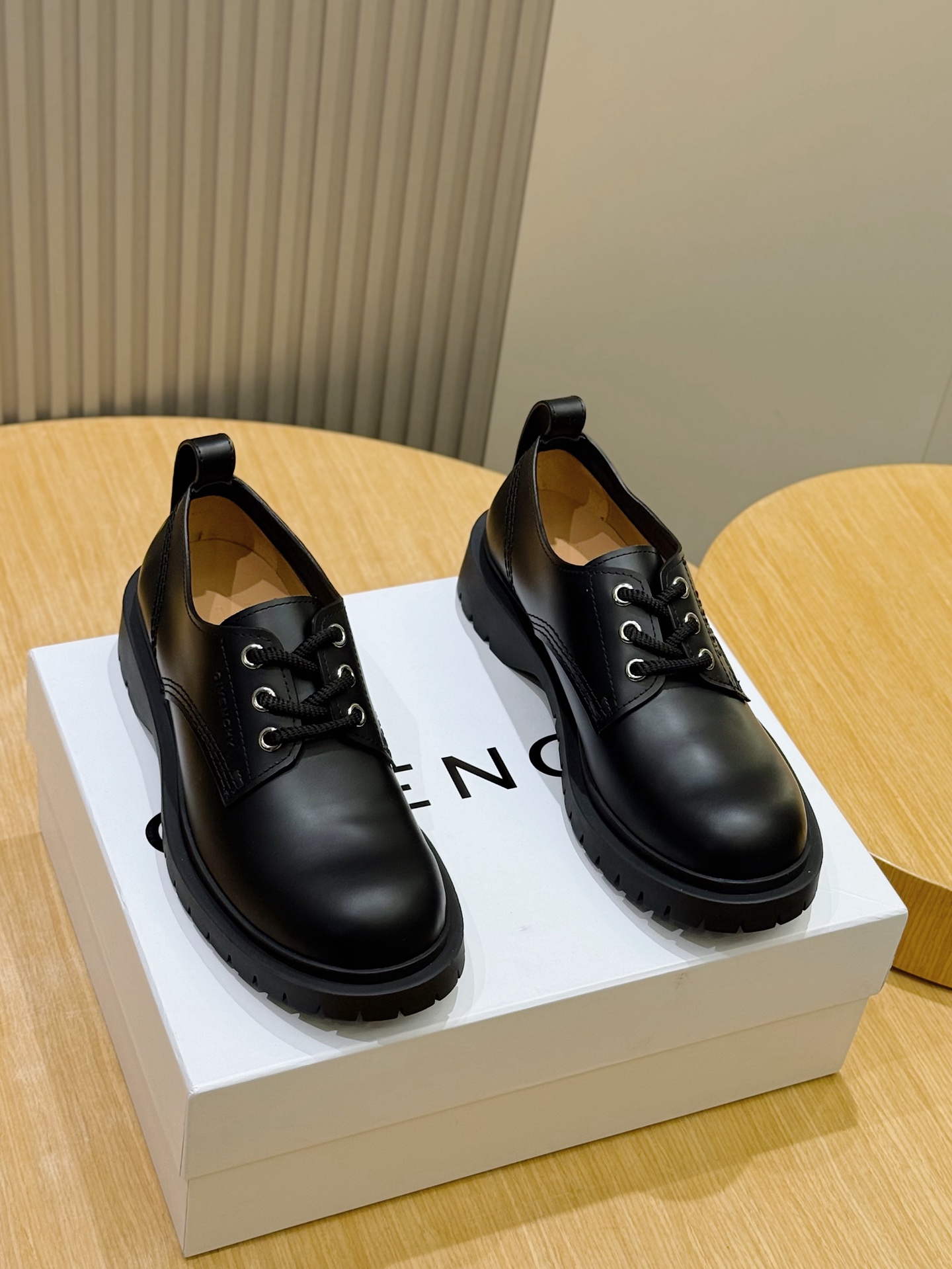 Givenchy Leather Shoes Cow Leather L-s