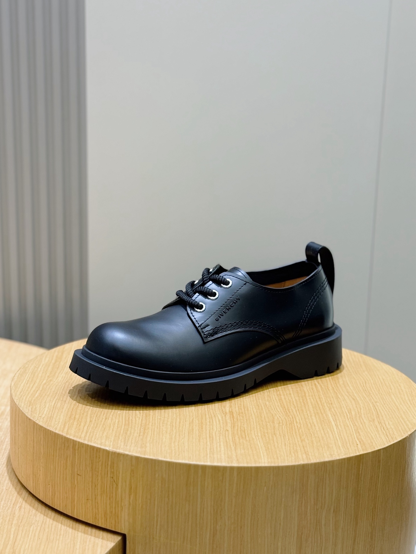 Givenchy Leather Shoes Cow Leather L-s