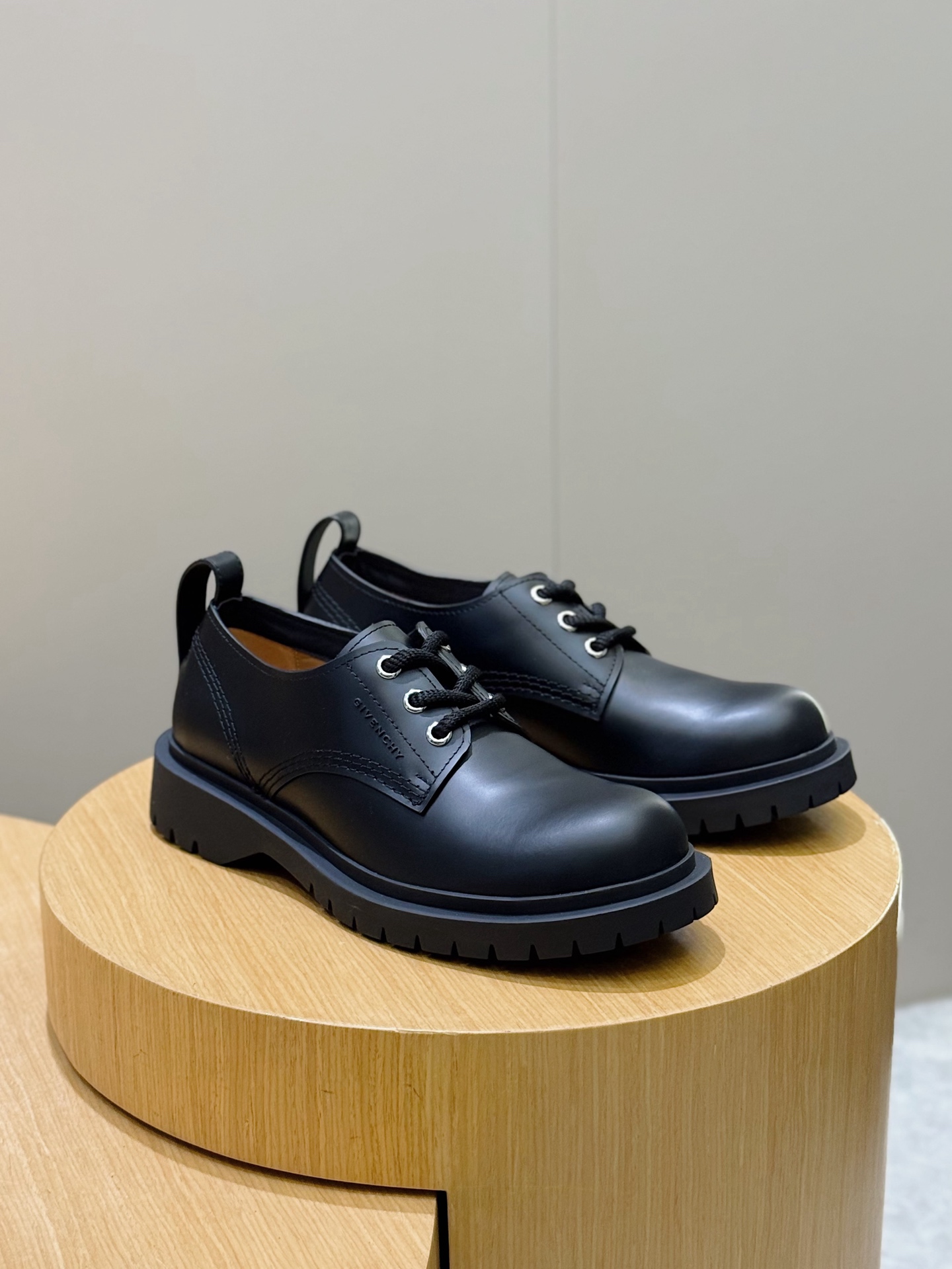 Givenchy Leather Shoes Cow Leather L-s