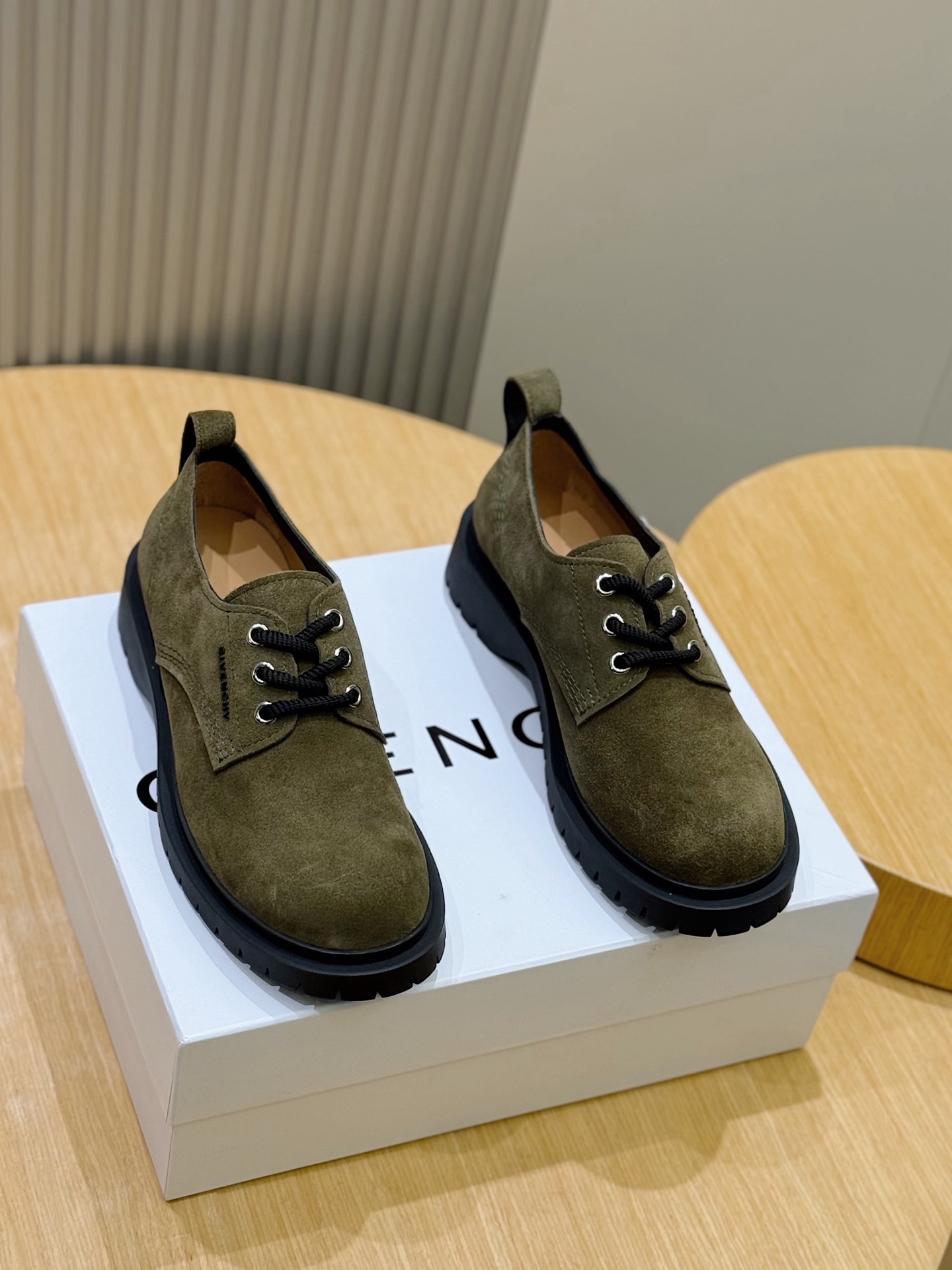 Givenchy Leather Shoes Cow Leather L-s