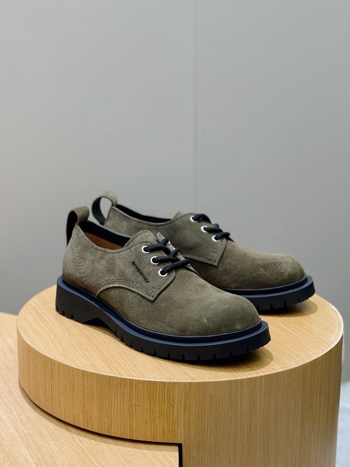 Givenchy Leather Shoes Cow Leather L-s