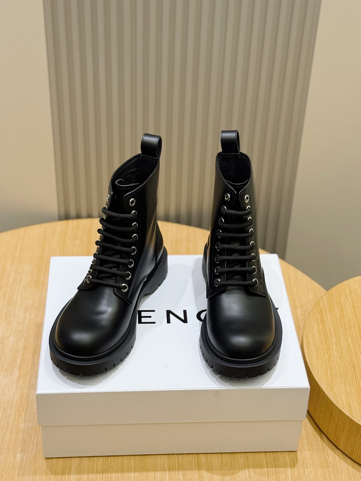 Givenchy Leather Shoes Cow Leather L-s