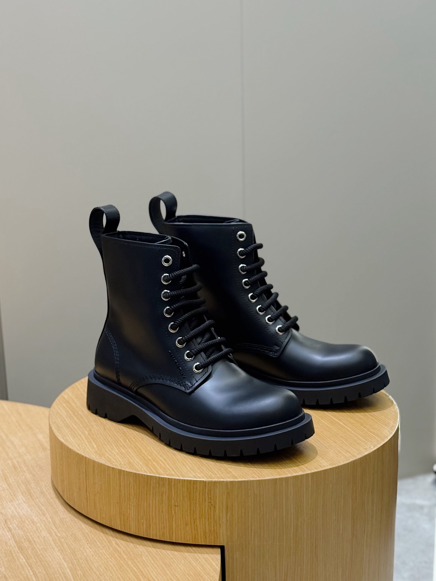 Givenchy Leather Shoes Cow Leather L-s