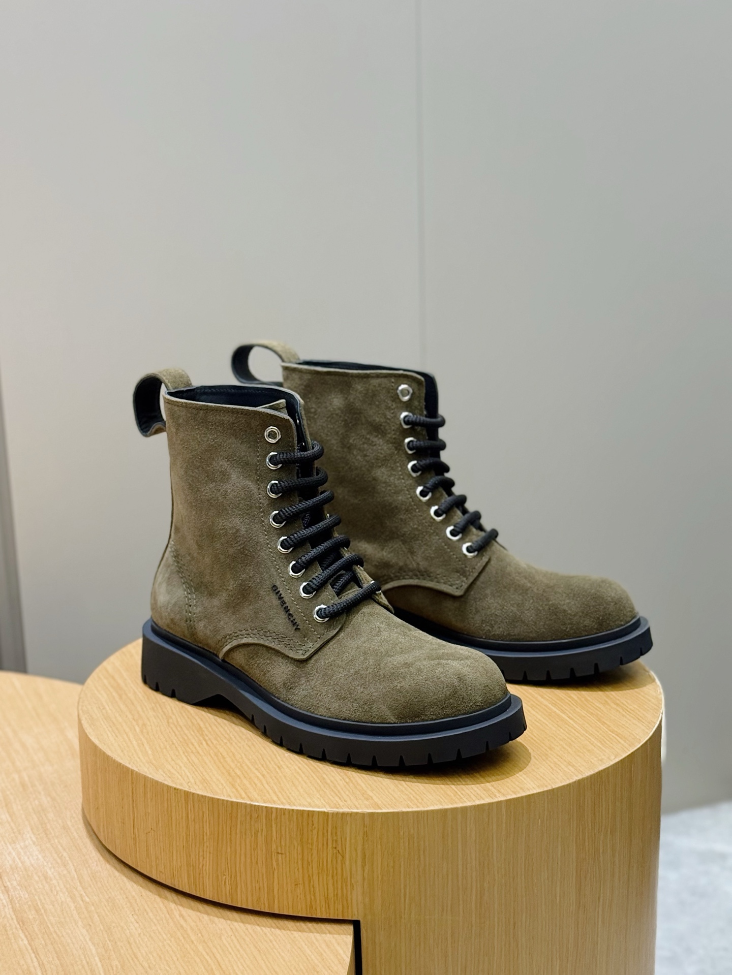 Givenchy Leather Shoes Cow Leather L-s