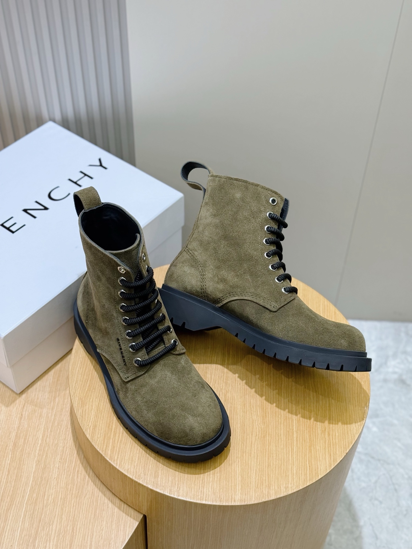 Givenchy Leather Shoes Cow Leather L-s