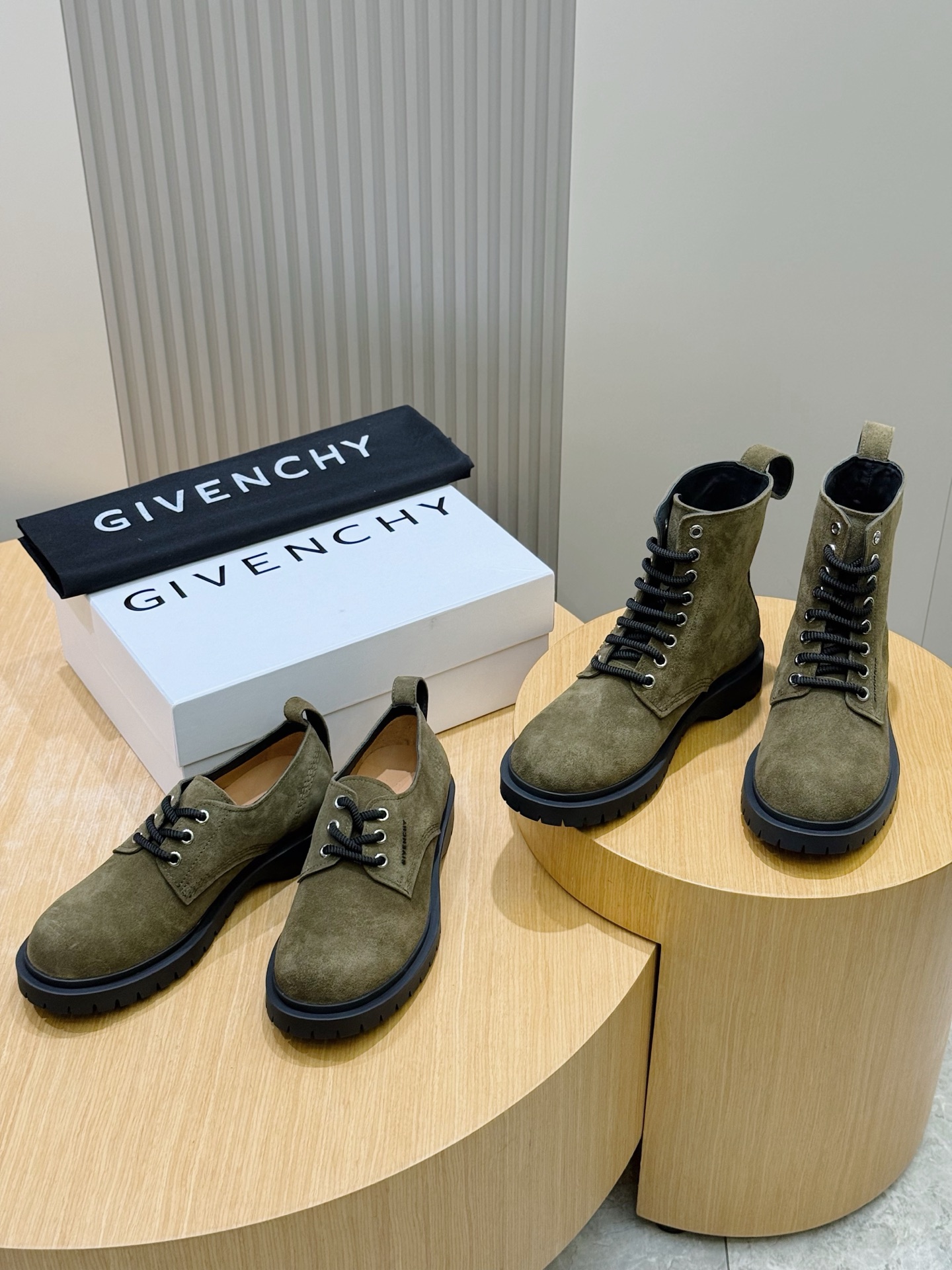 Givenchy Leather Shoes Cow Leather L-s