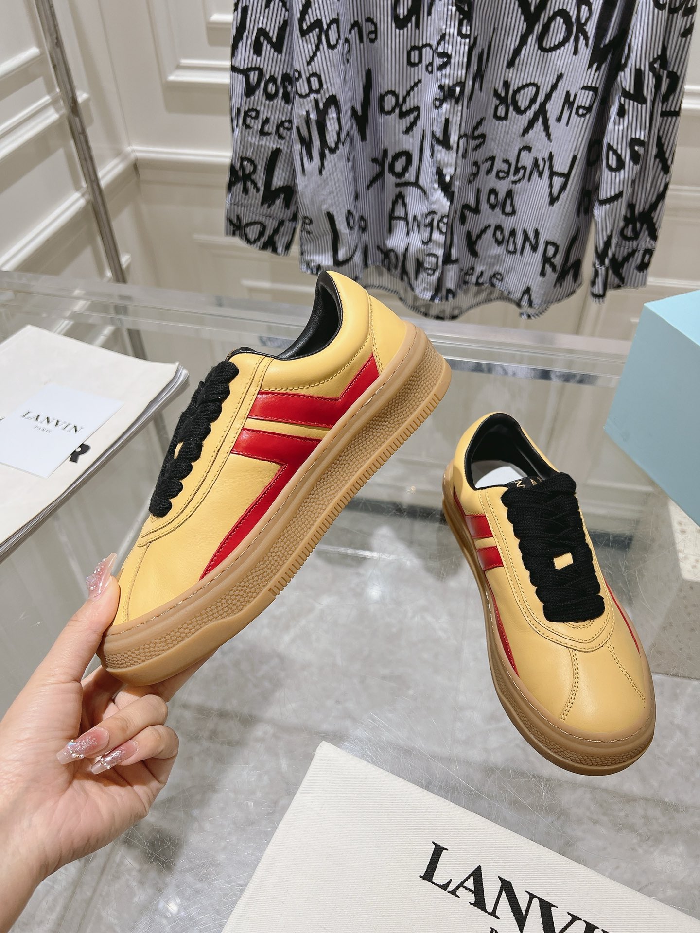 Male Sneakers L