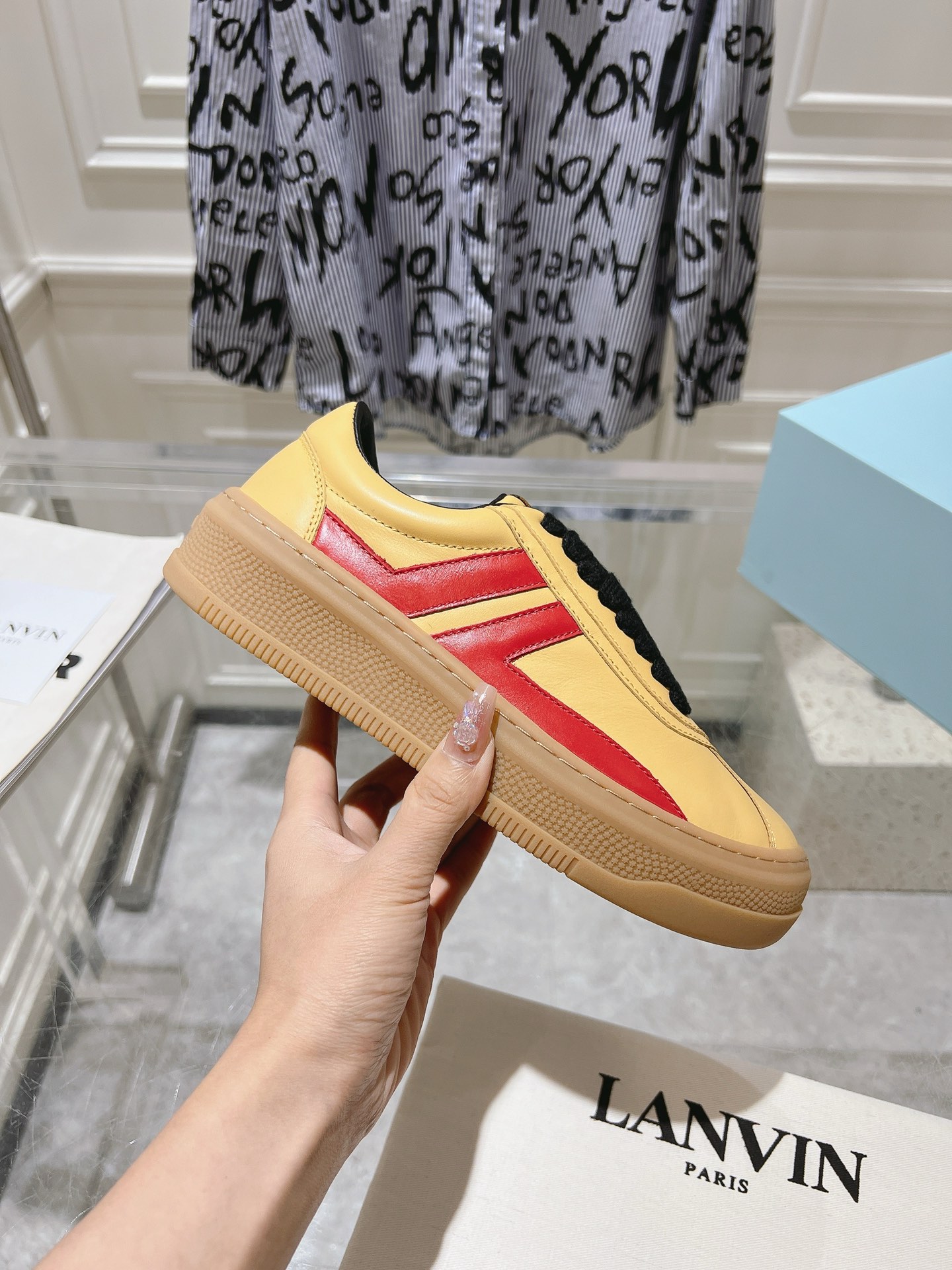 Male Sneakers L