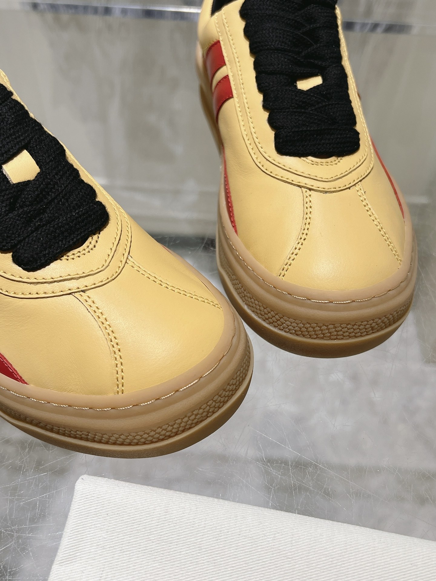 Male Sneakers L