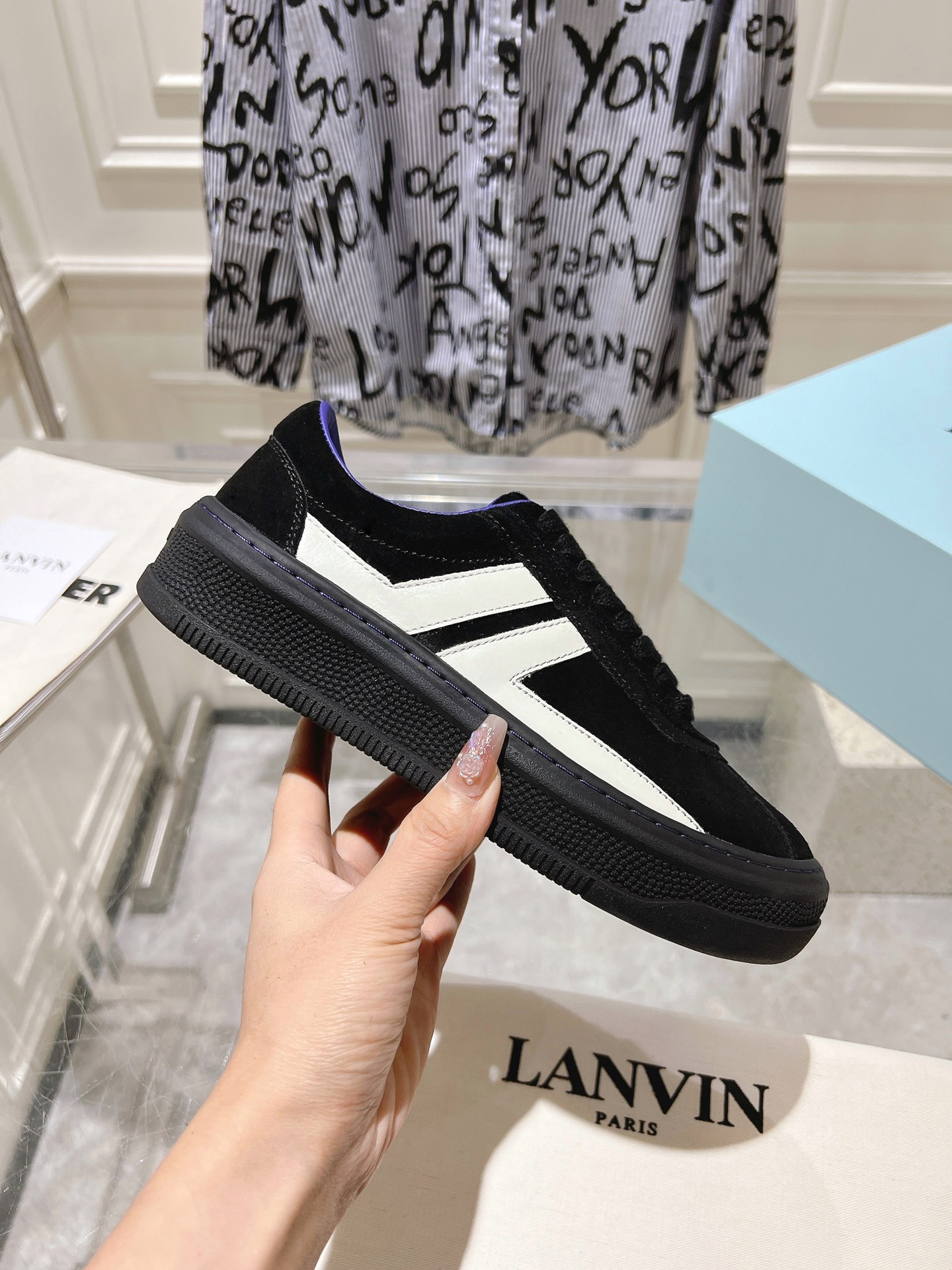 Male Sneakers L