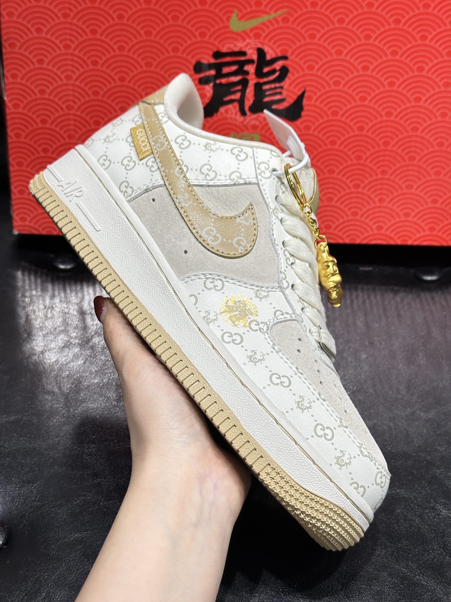 Nike Sneakers L