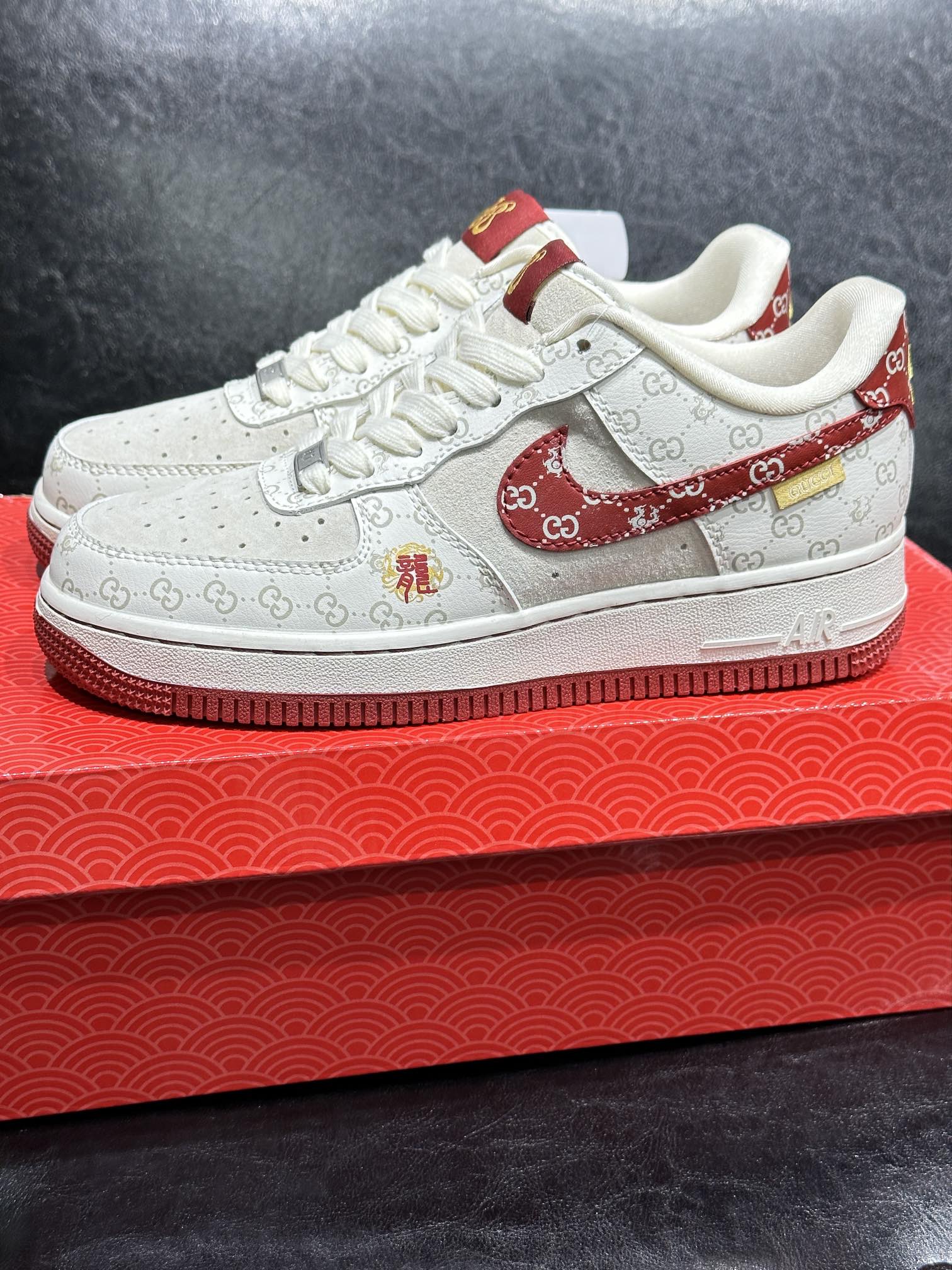 Nike Sneakers L