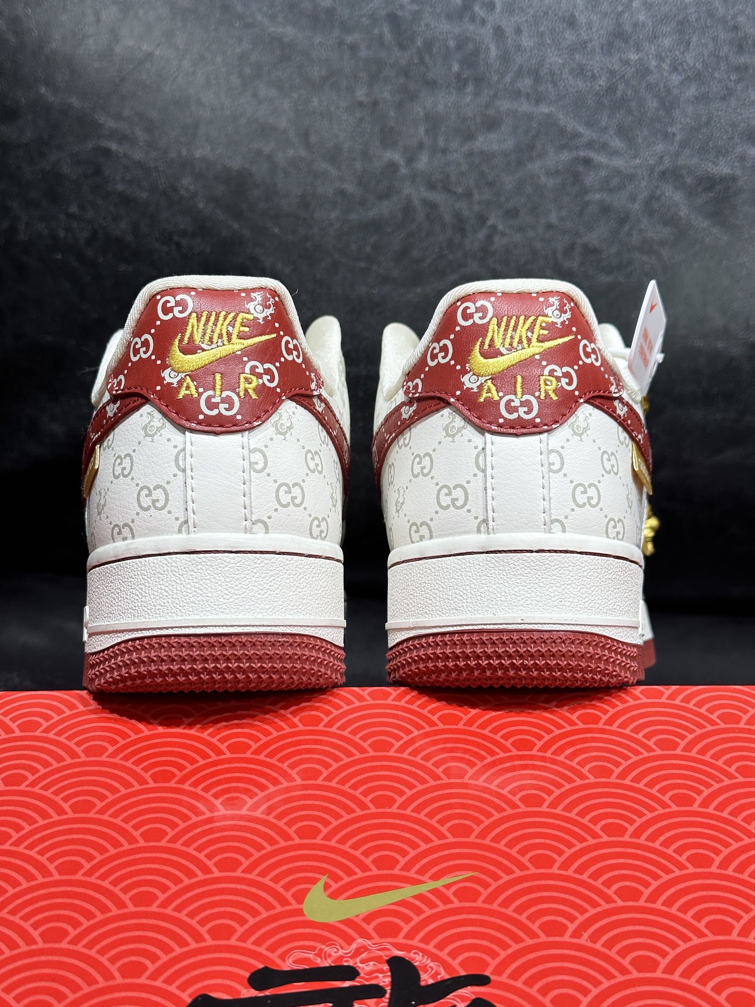 Nike Sneakers L