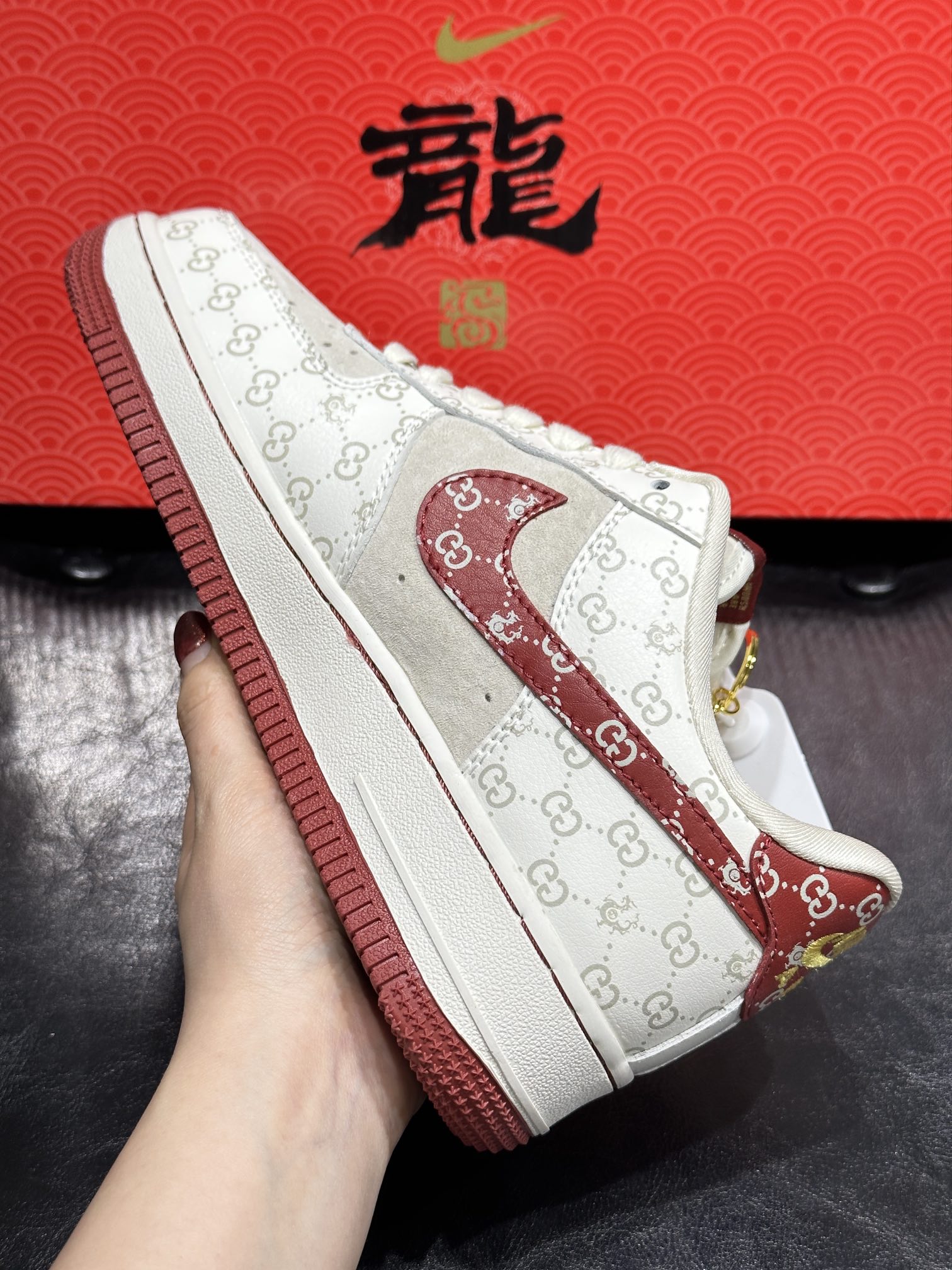 Nike Sneakers L