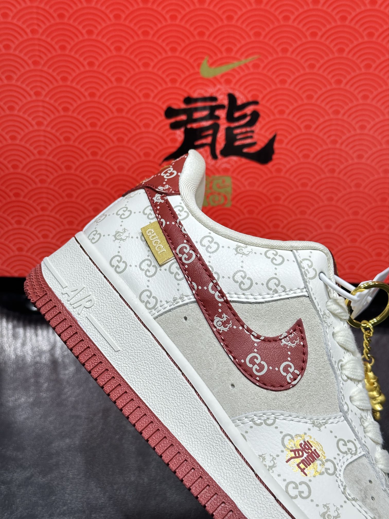 Nike Sneakers L