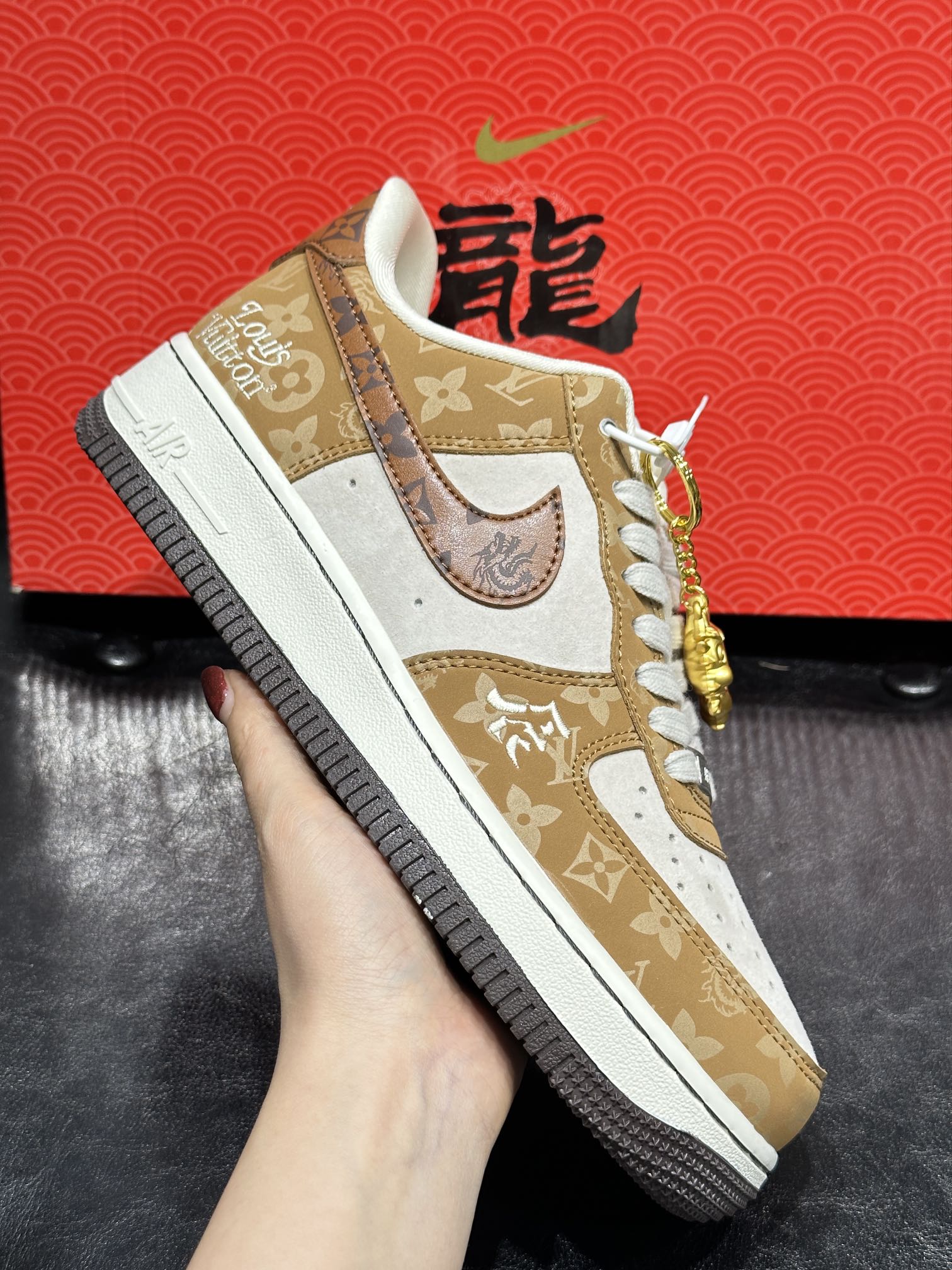 Nike Sneakers L