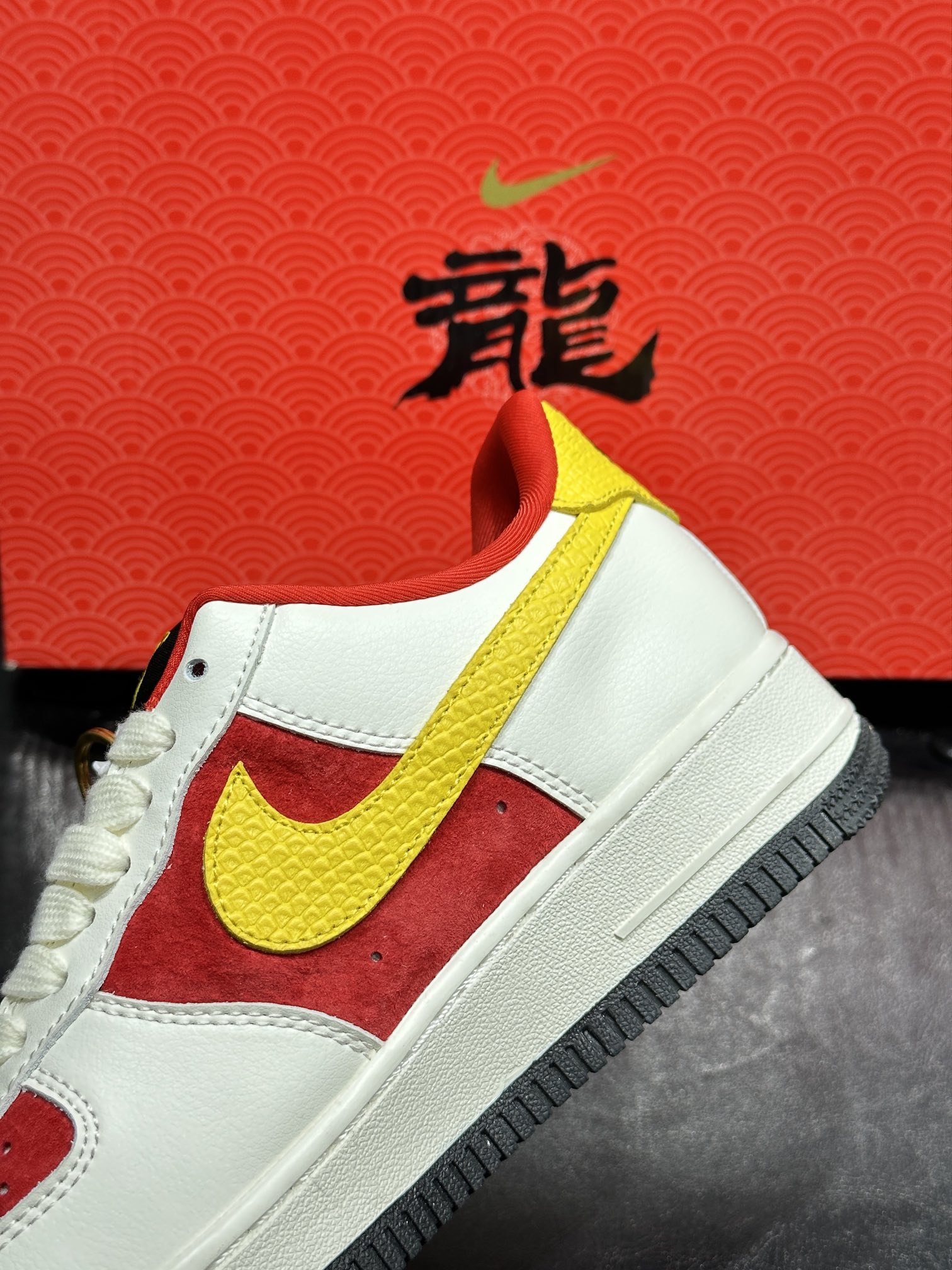 Nike Sneakers L