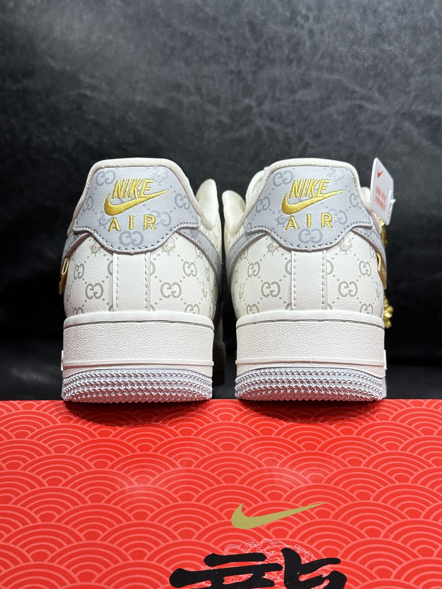 Nike Sneakers L