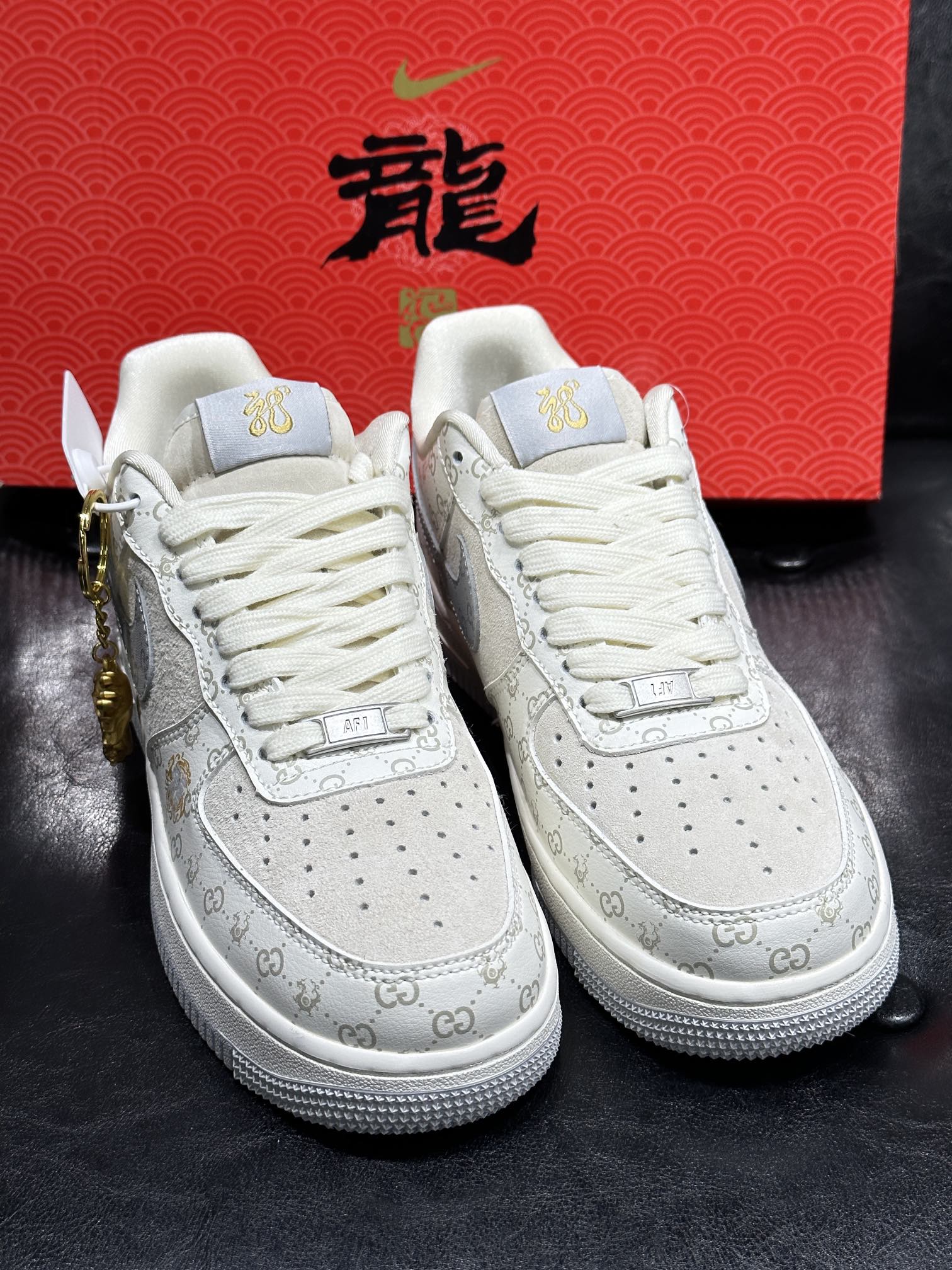 Nike Sneakers L