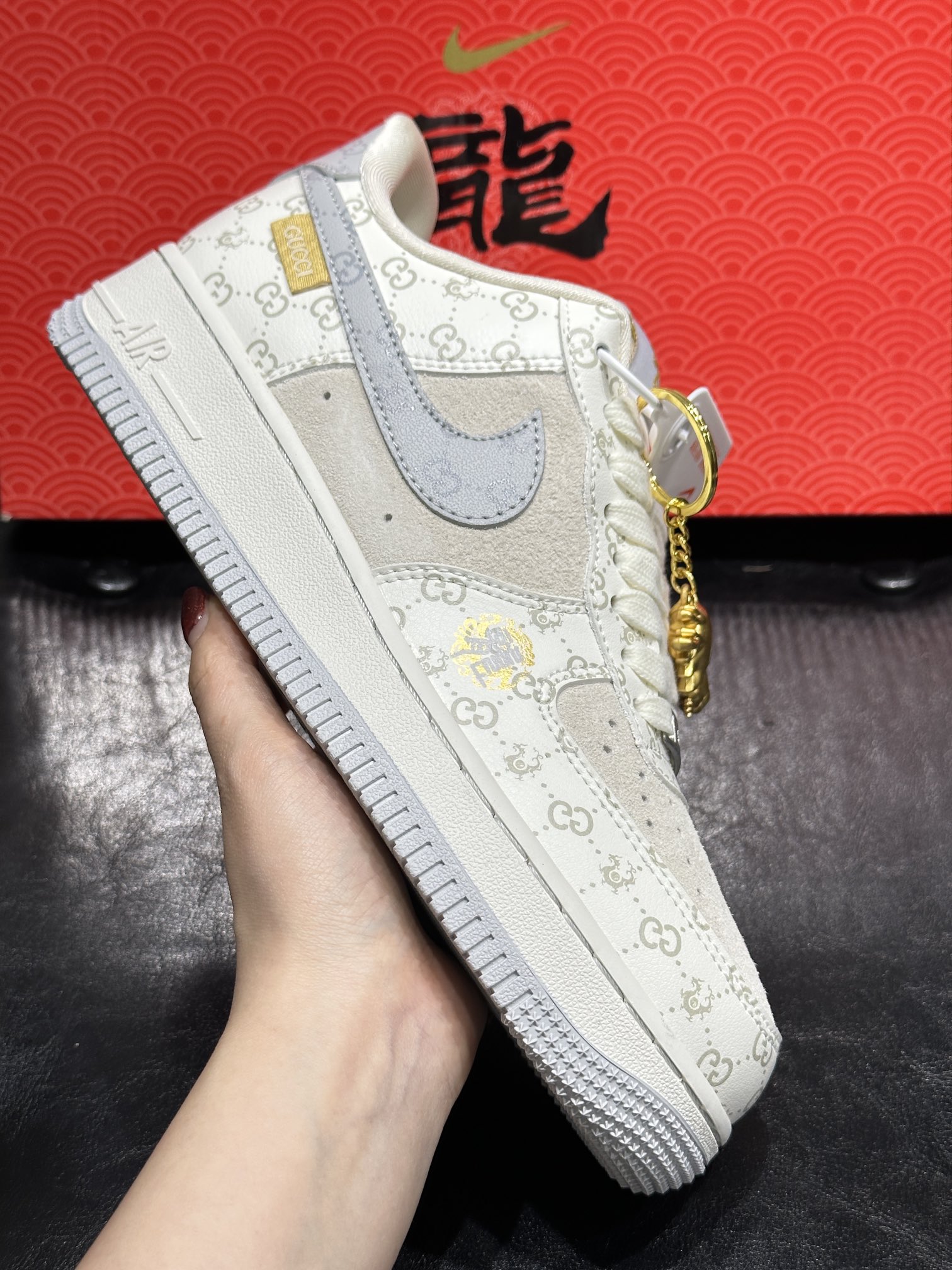 Nike Sneakers L