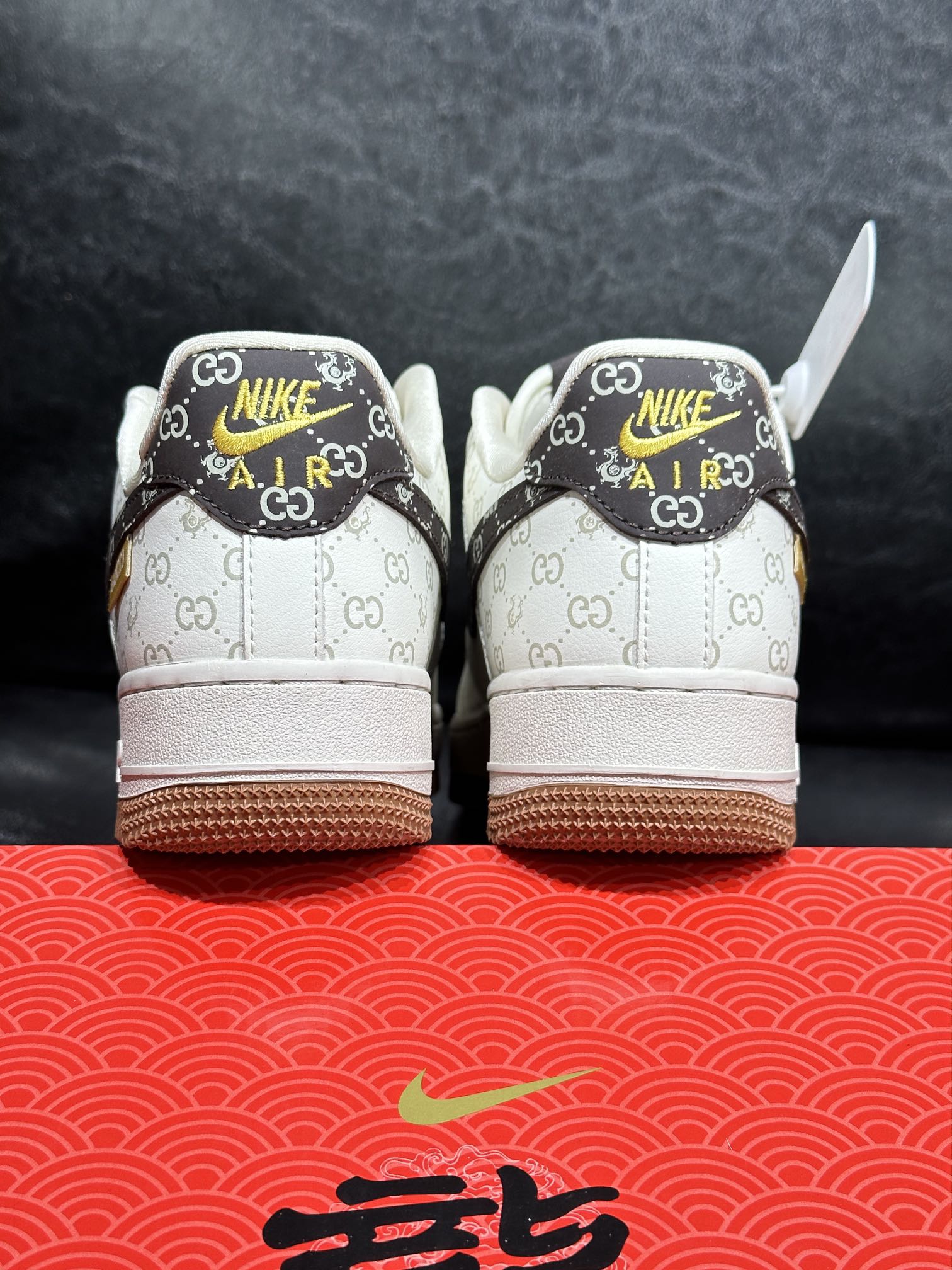 Nike Sneakers L