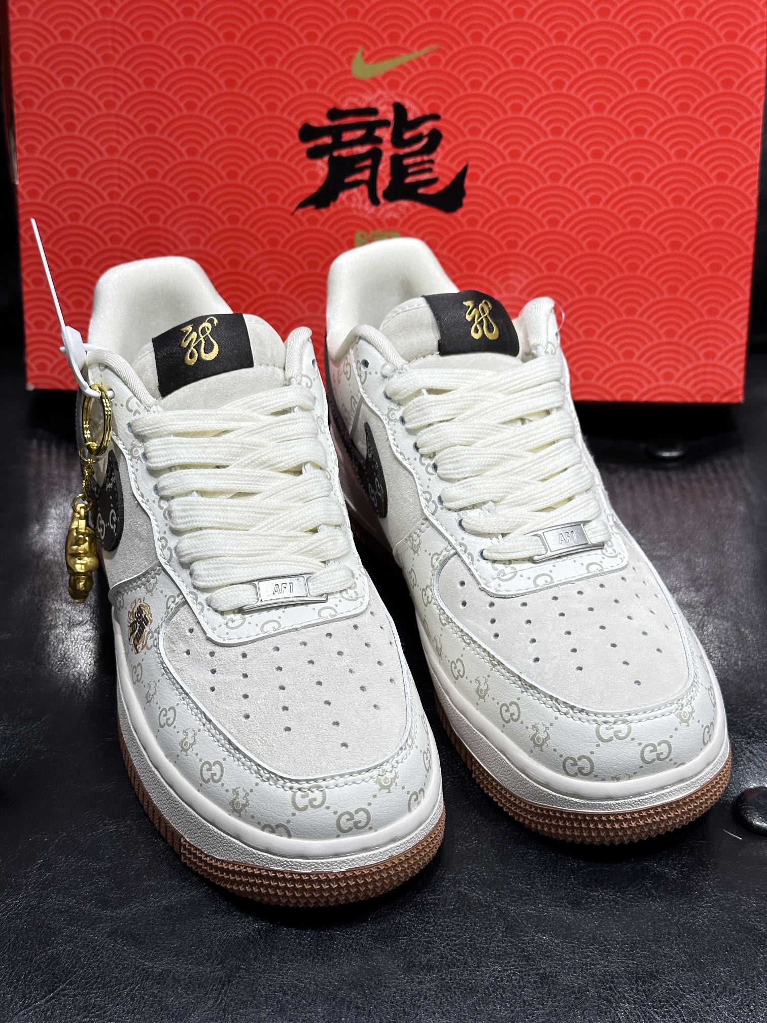 Nike Sneakers L