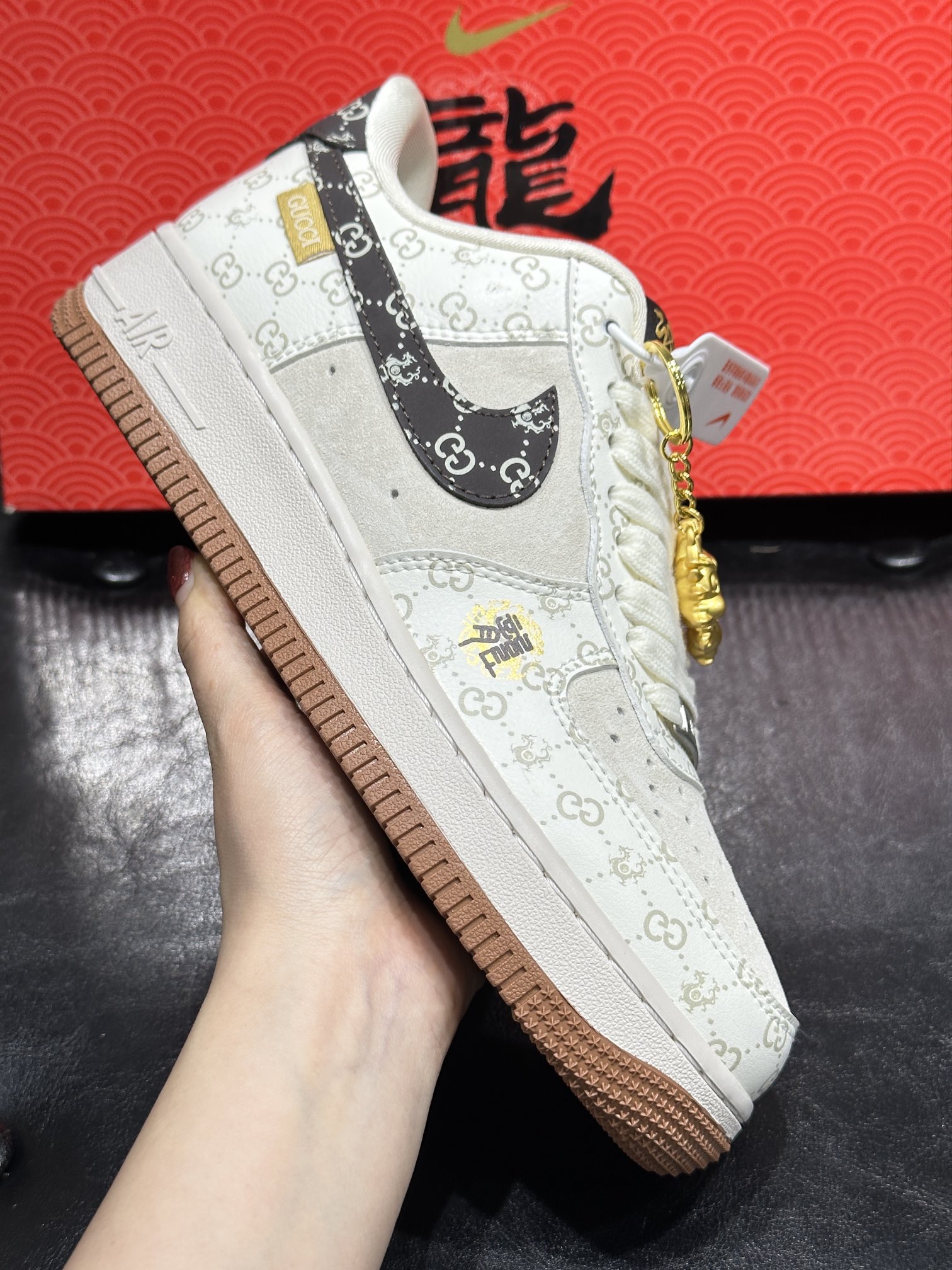 Nike Sneakers L