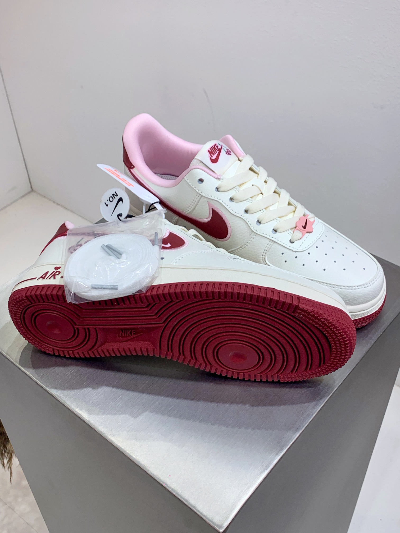 Nike Female Board Shoes White M-l-s