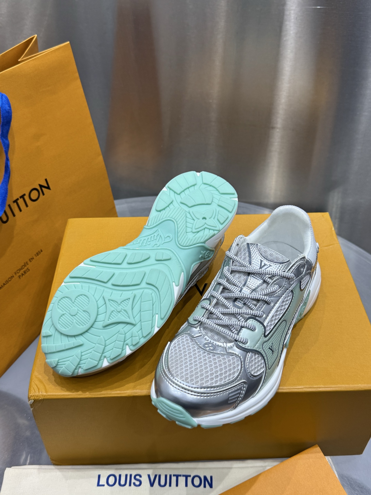 Louis Vuitton Running Shoes M-l