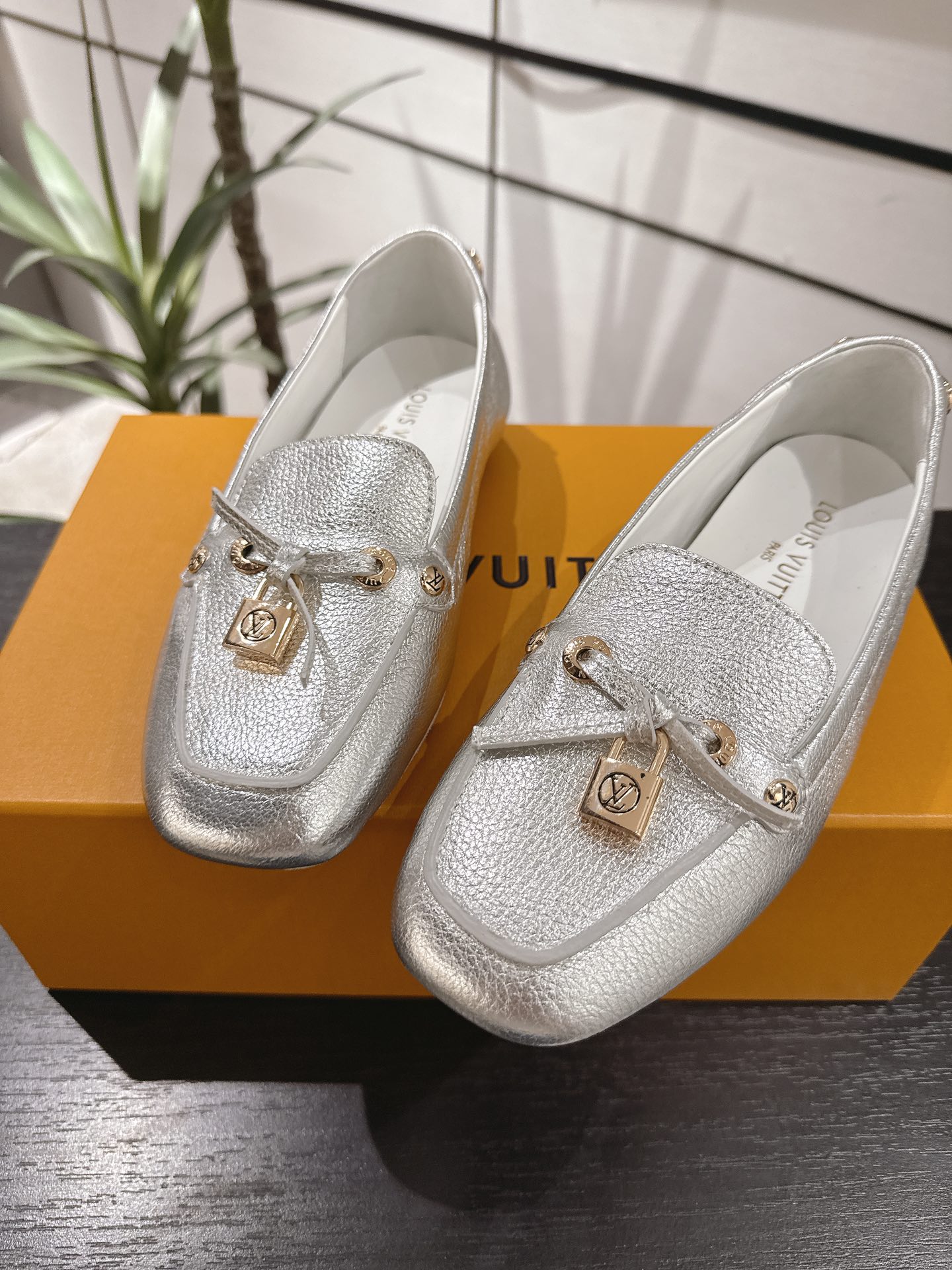 Louis Vuitton Canvas Shoes Canvas M-l-s