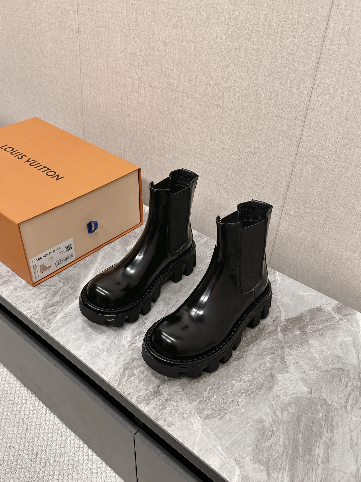 Male Basic Shoes M-s