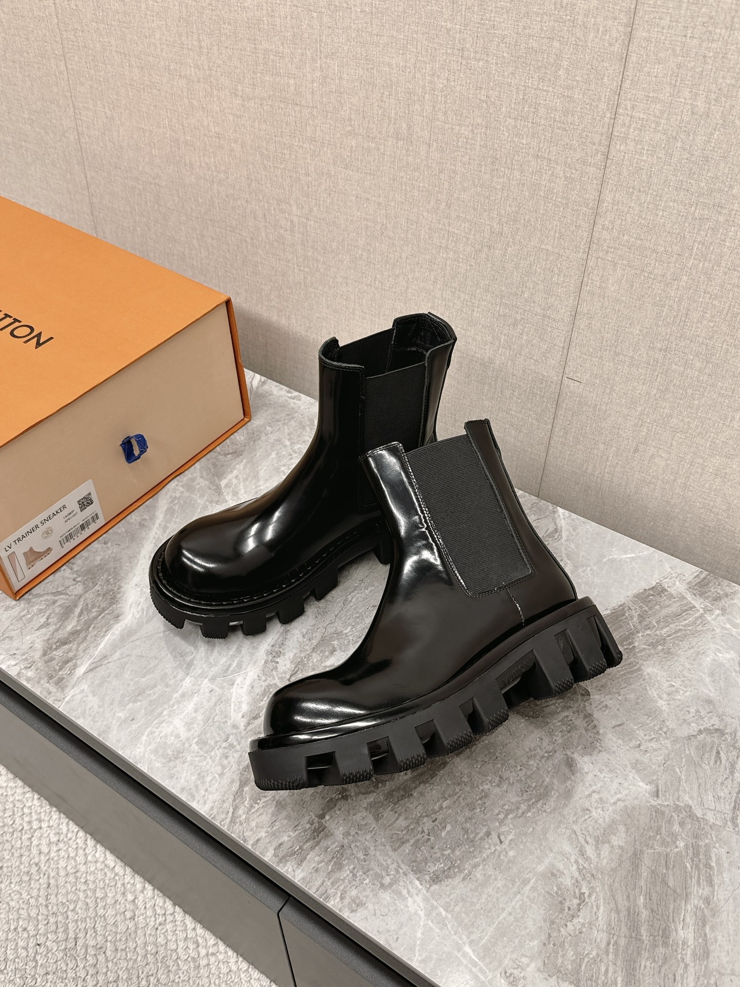 Male Basic Shoes M-s
