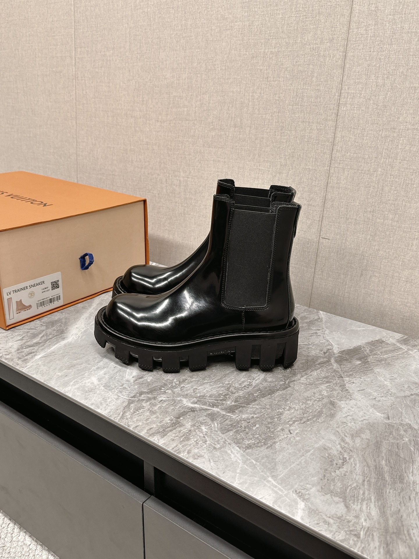 Male Basic Shoes M-s