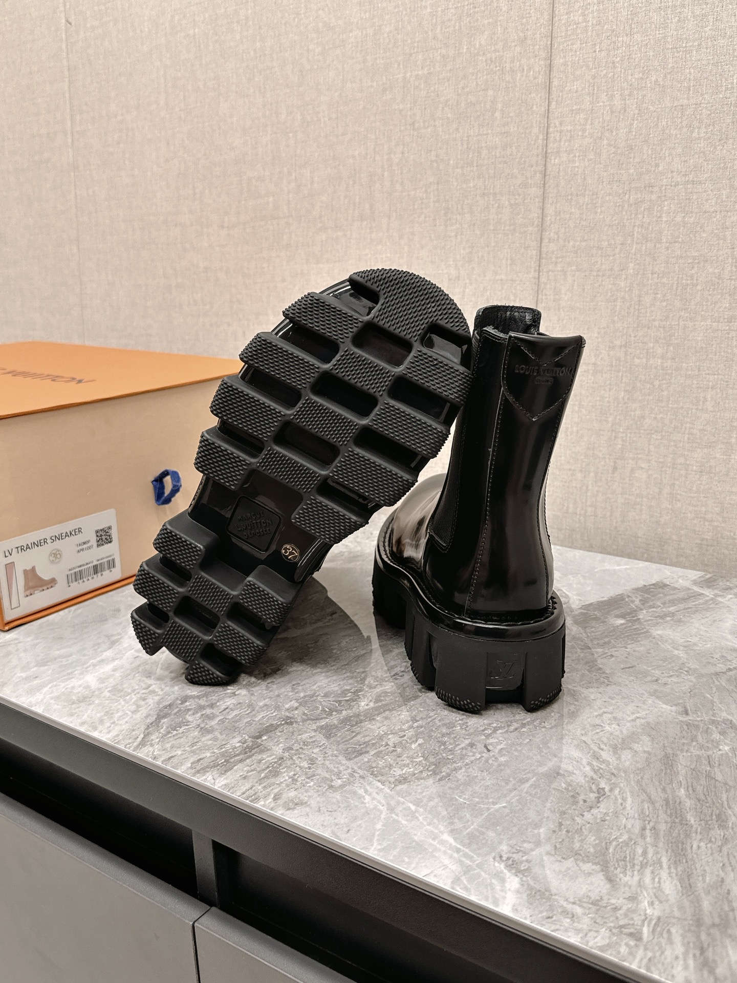 Male Basic Shoes M-s