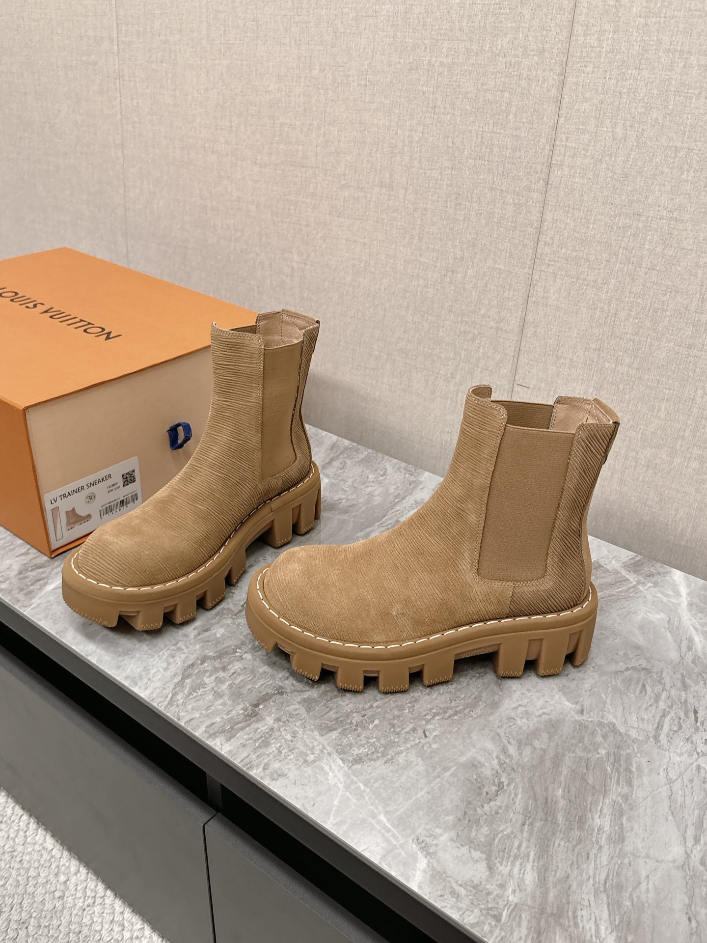 Male Basic Shoes M-s