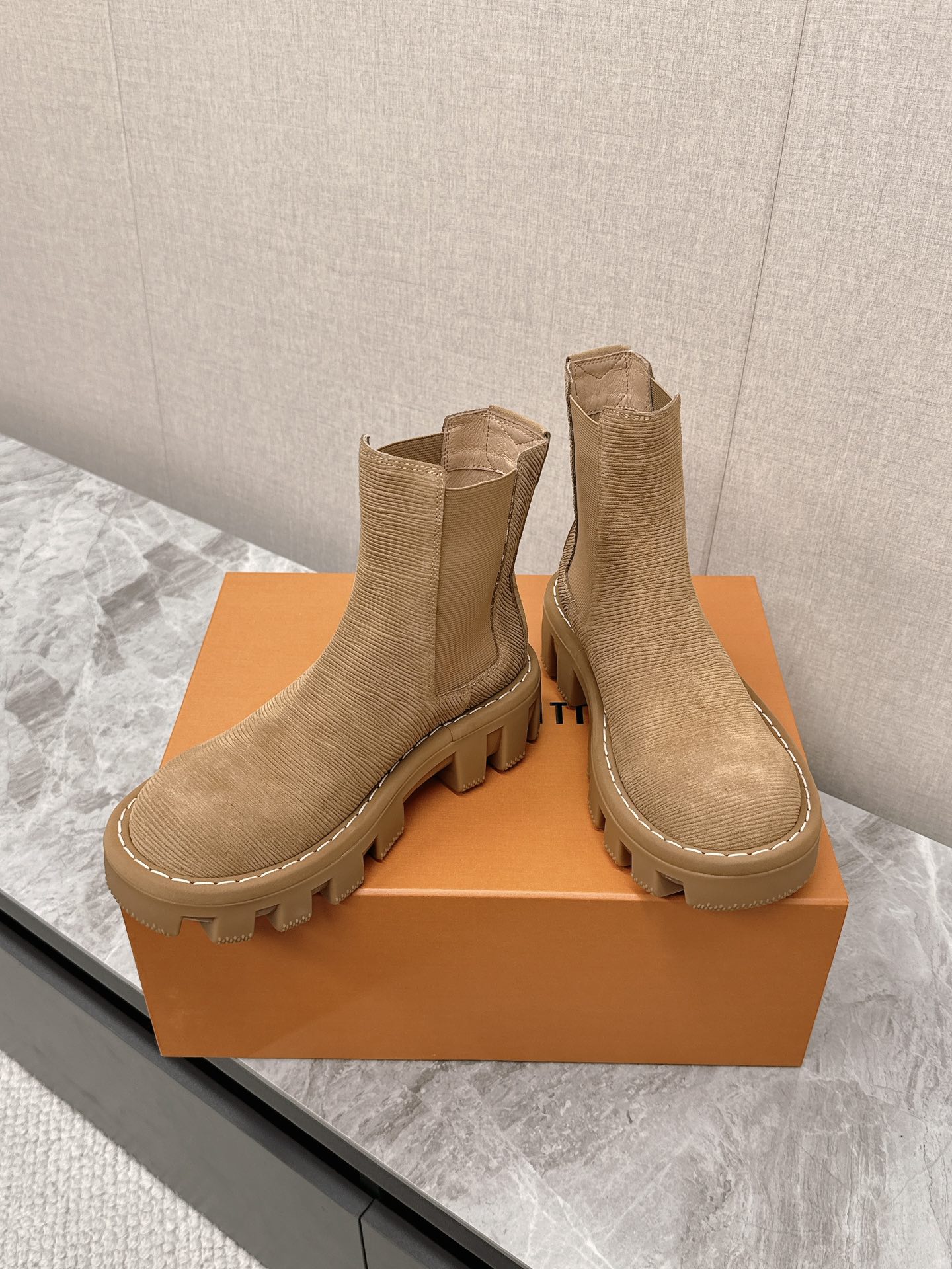 Male Basic Shoes M-s