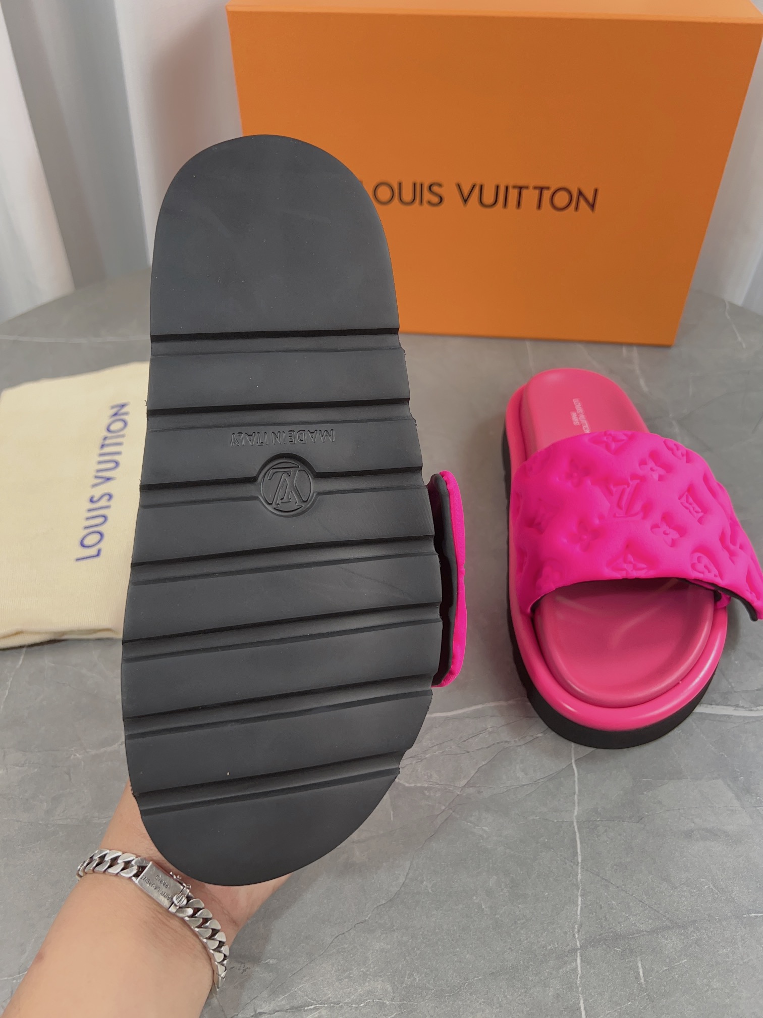 Louis Vuitton Sandals M-l-s