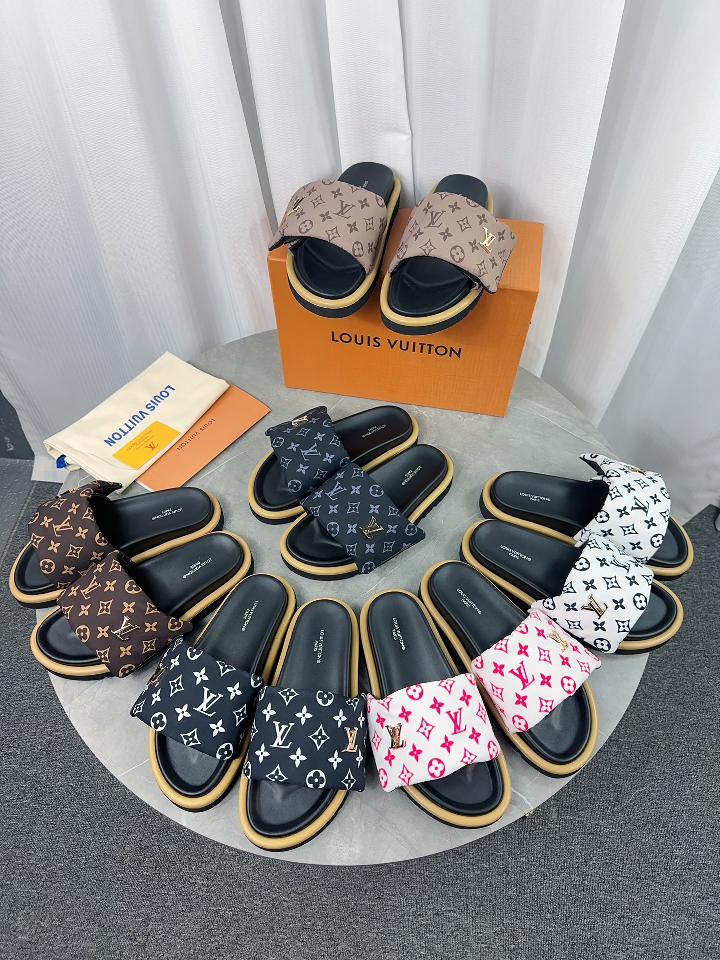 Louis Vuitton Sandals M-l-s