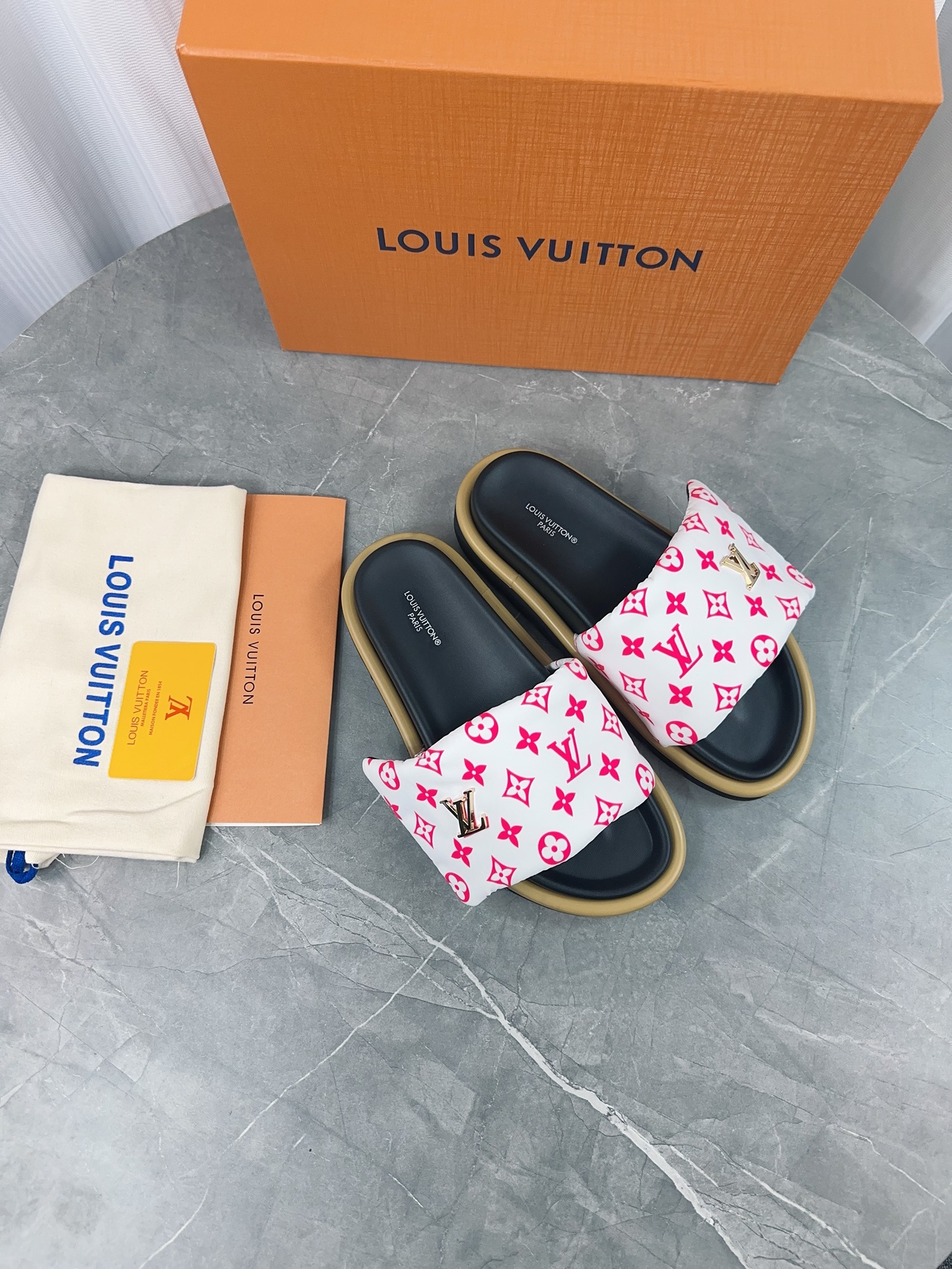 Louis Vuitton Sandals M-l-s