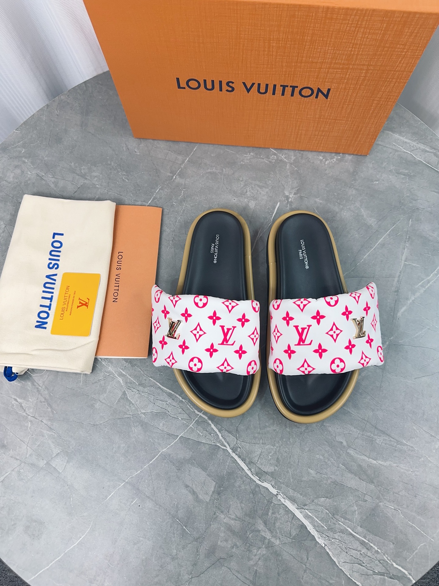 Louis Vuitton Sandals M-l-s