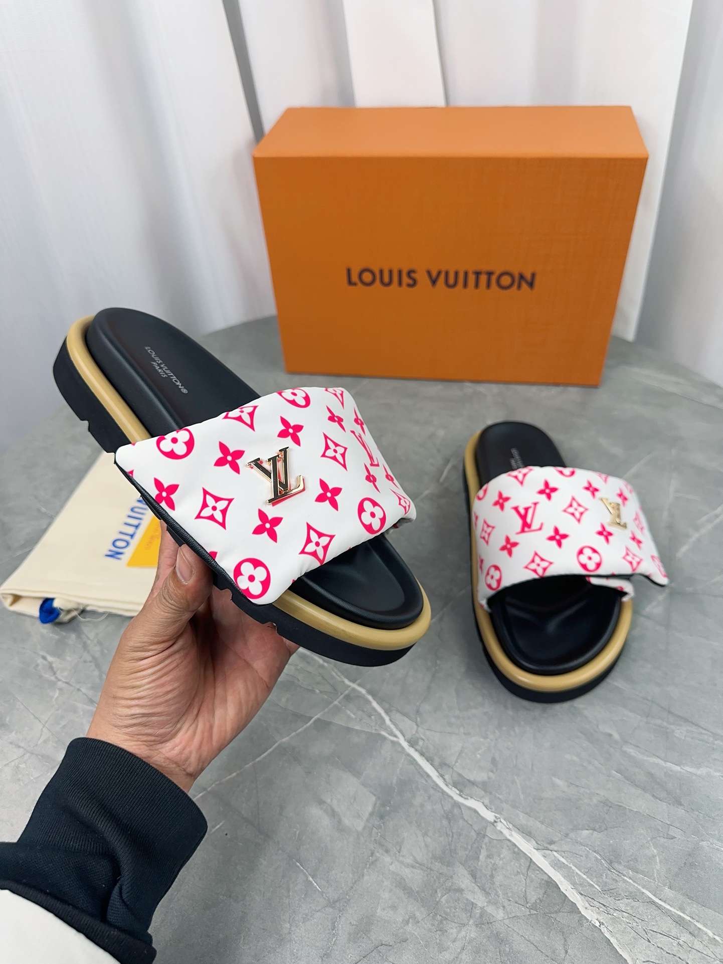 Louis Vuitton Sandals M-l-s