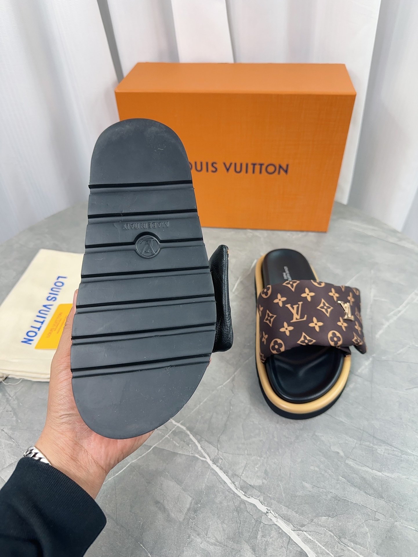 Louis Vuitton Sandals M-l-s