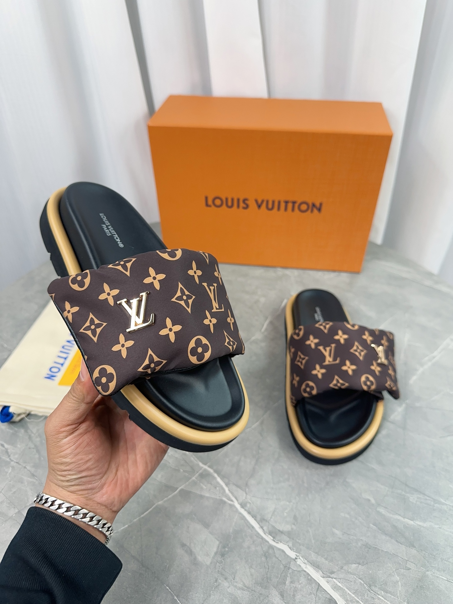 Louis Vuitton Sandals M-l-s