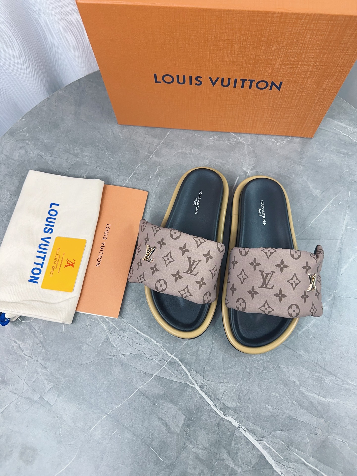 Louis Vuitton Sandals M-l-s