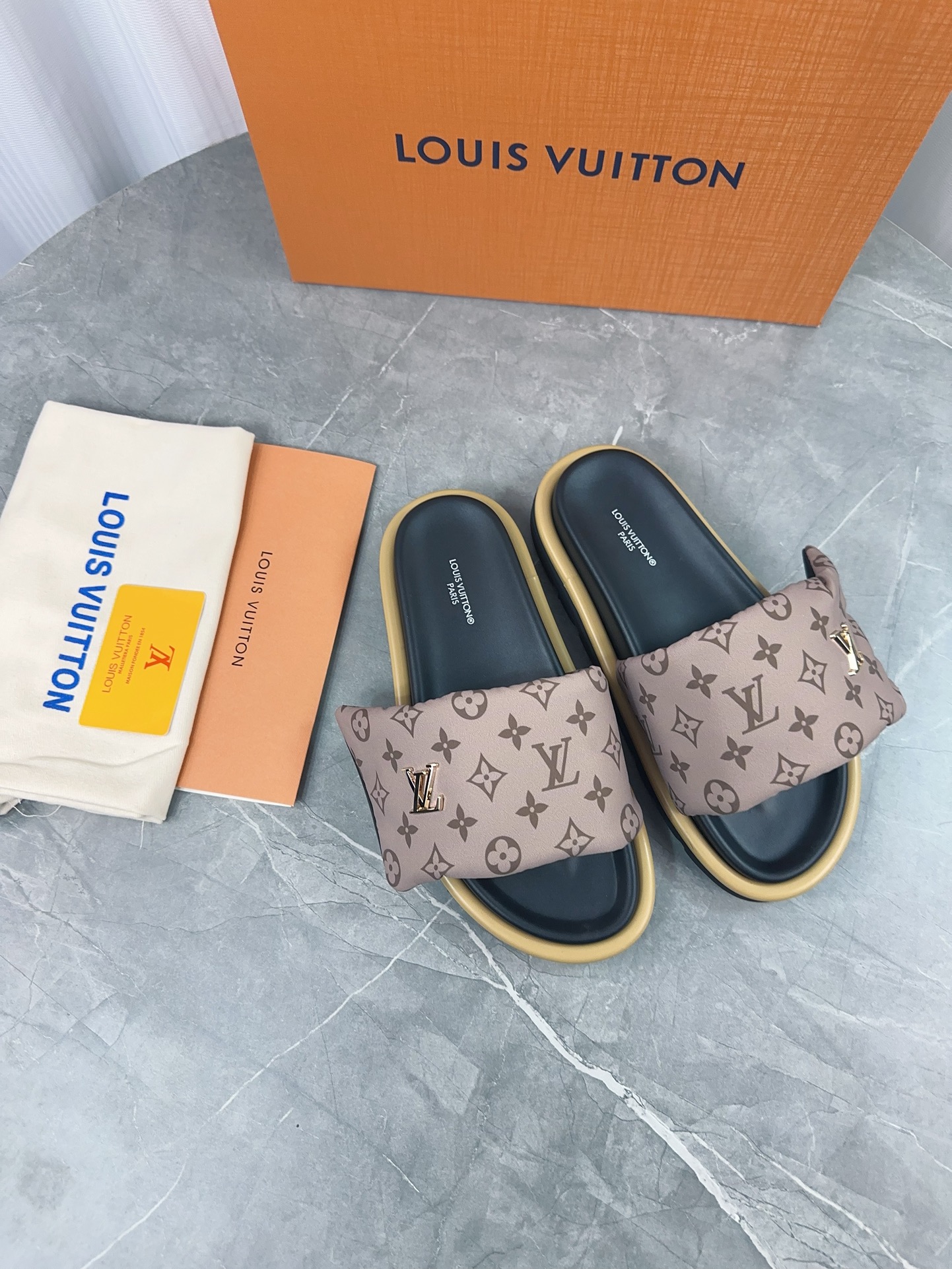 Louis Vuitton Sandals M-l-s
